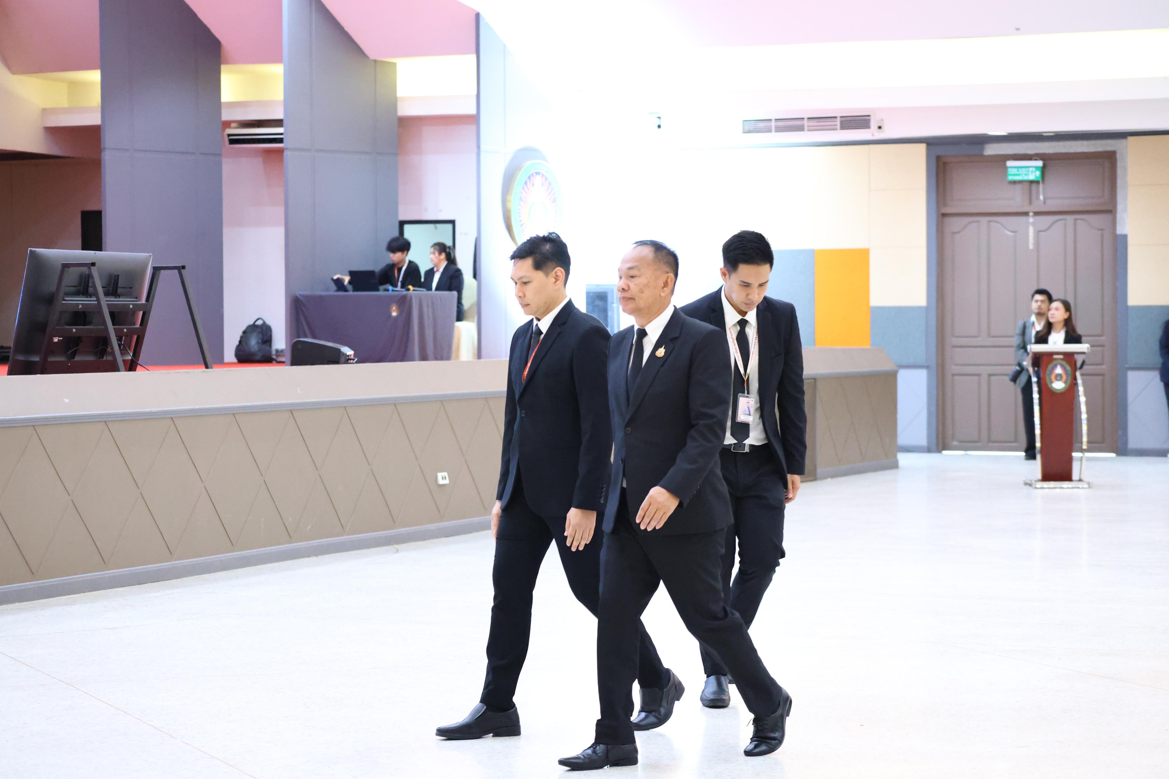 360. การขับเคลื่อนมหาวิทยาลัยราชภัฏสู่การเป็นคลังสมองของจังหวัดด้วยการผลิตบัณฑิต วิจัยและนวัตกรรมที่ตอบโจทย์พื้นที่