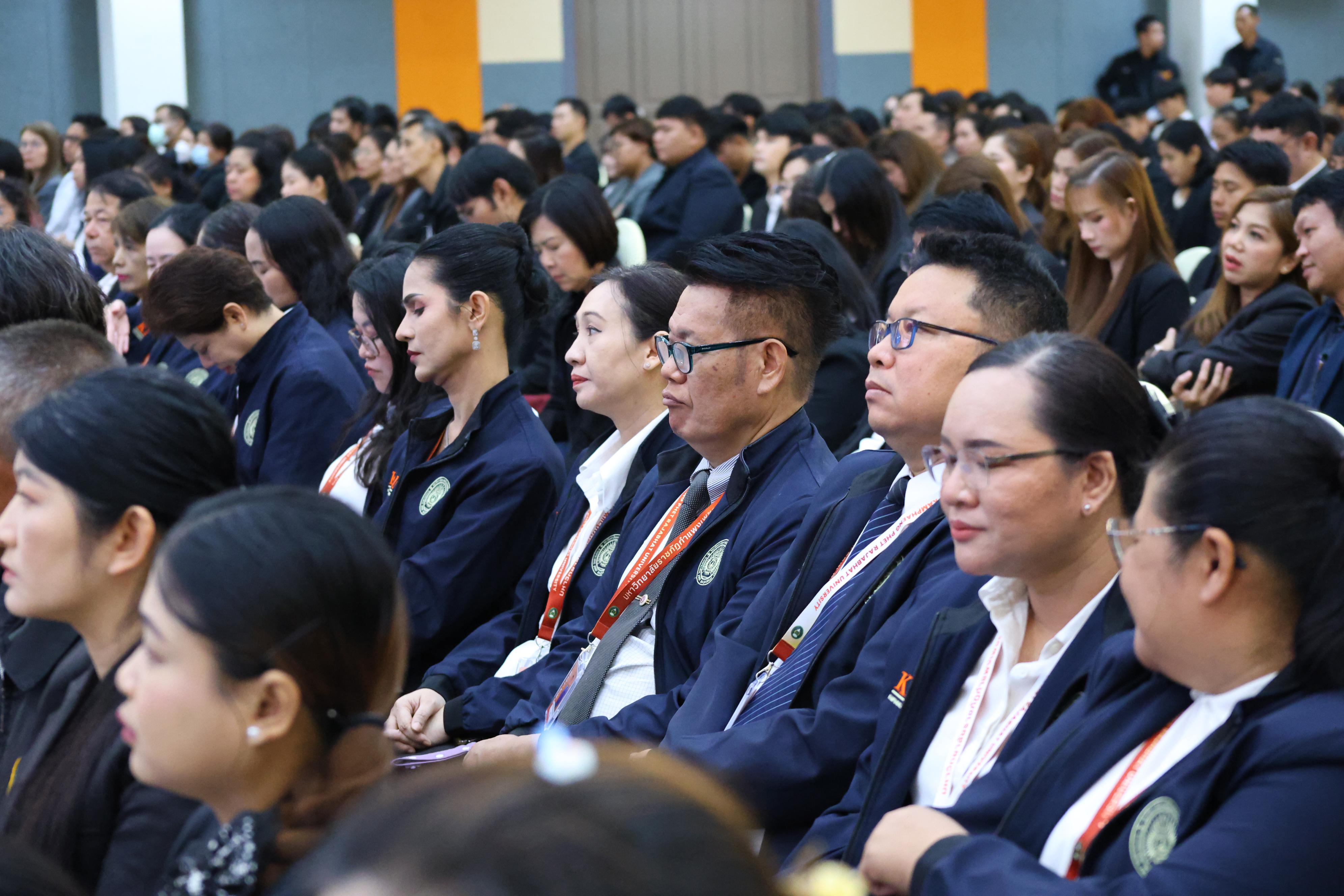 370. การขับเคลื่อนมหาวิทยาลัยราชภัฏสู่การเป็นคลังสมองของจังหวัดด้วยการผลิตบัณฑิต วิจัยและนวัตกรรมที่ตอบโจทย์พื้นที่