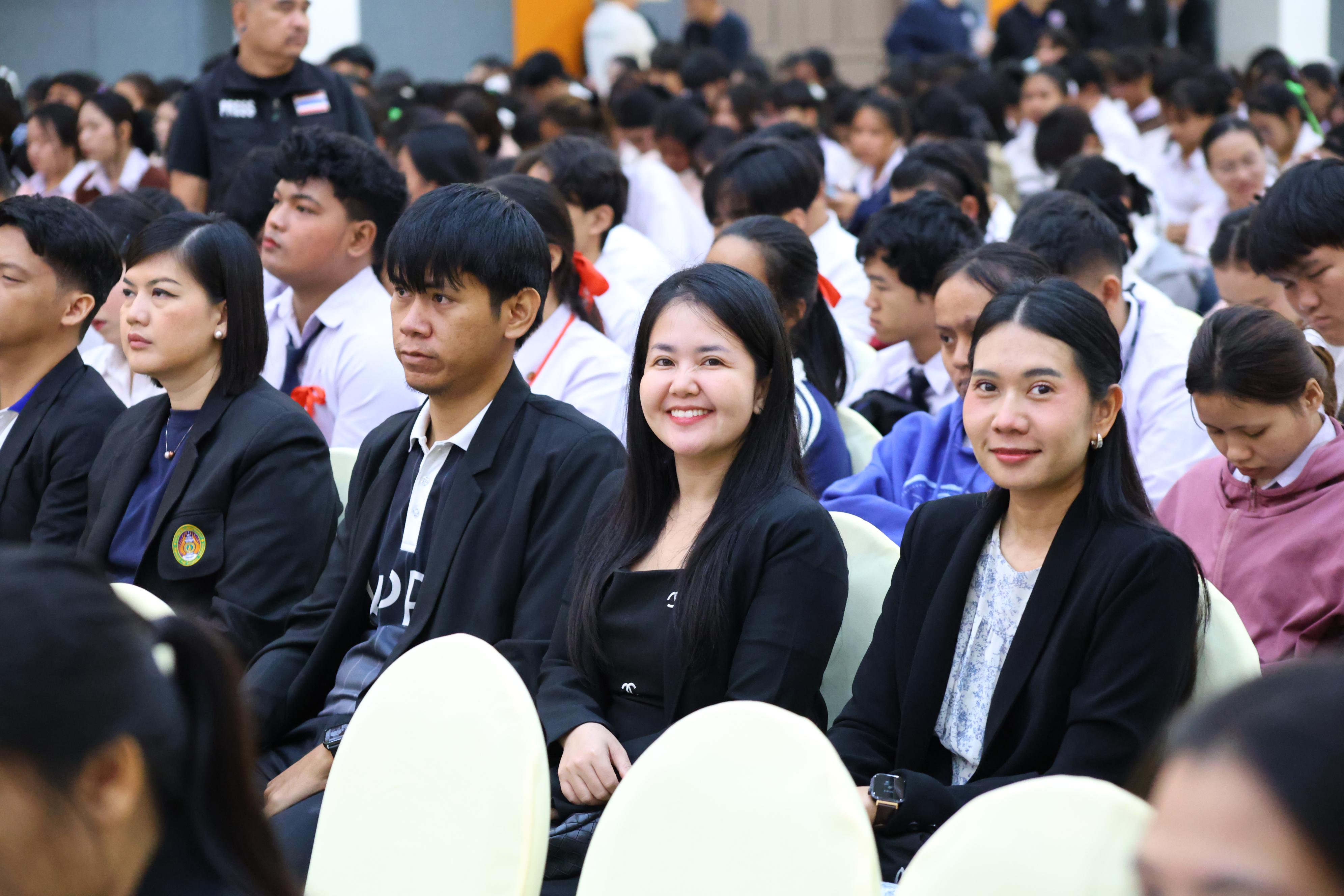 373. การขับเคลื่อนมหาวิทยาลัยราชภัฏสู่การเป็นคลังสมองของจังหวัดด้วยการผลิตบัณฑิต วิจัยและนวัตกรรมที่ตอบโจทย์พื้นที่