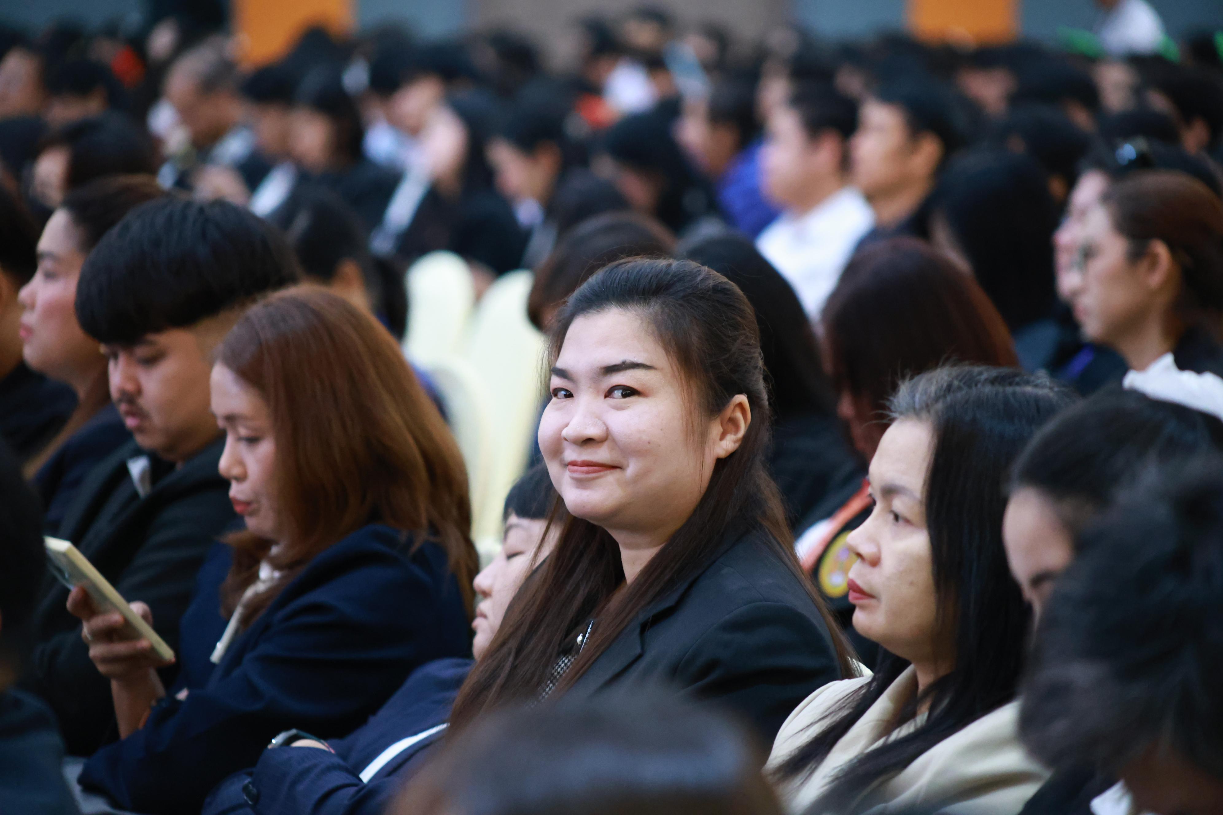 415. การขับเคลื่อนมหาวิทยาลัยราชภัฏสู่การเป็นคลังสมองของจังหวัดด้วยการผลิตบัณฑิต วิจัยและนวัตกรรมที่ตอบโจทย์พื้นที่