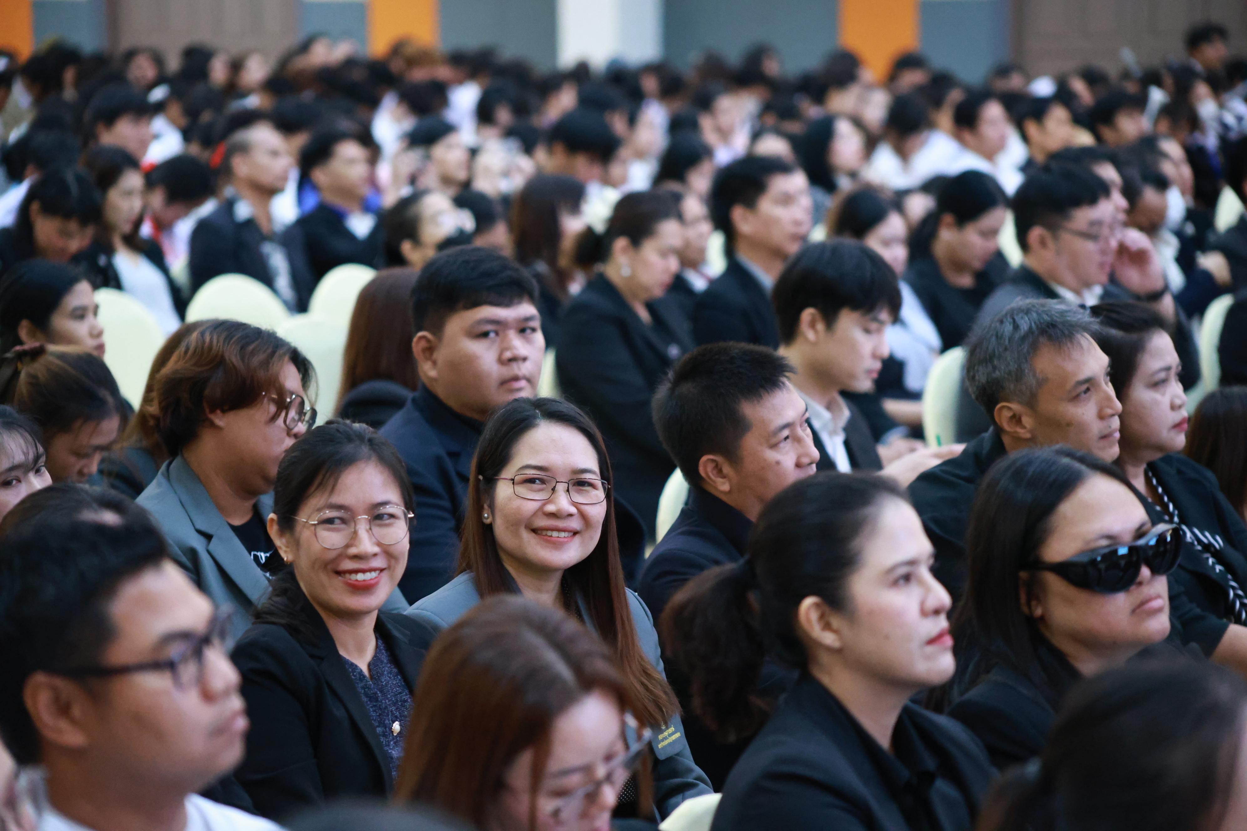 427. การขับเคลื่อนมหาวิทยาลัยราชภัฏสู่การเป็นคลังสมองของจังหวัดด้วยการผลิตบัณฑิต วิจัยและนวัตกรรมที่ตอบโจทย์พื้นที่