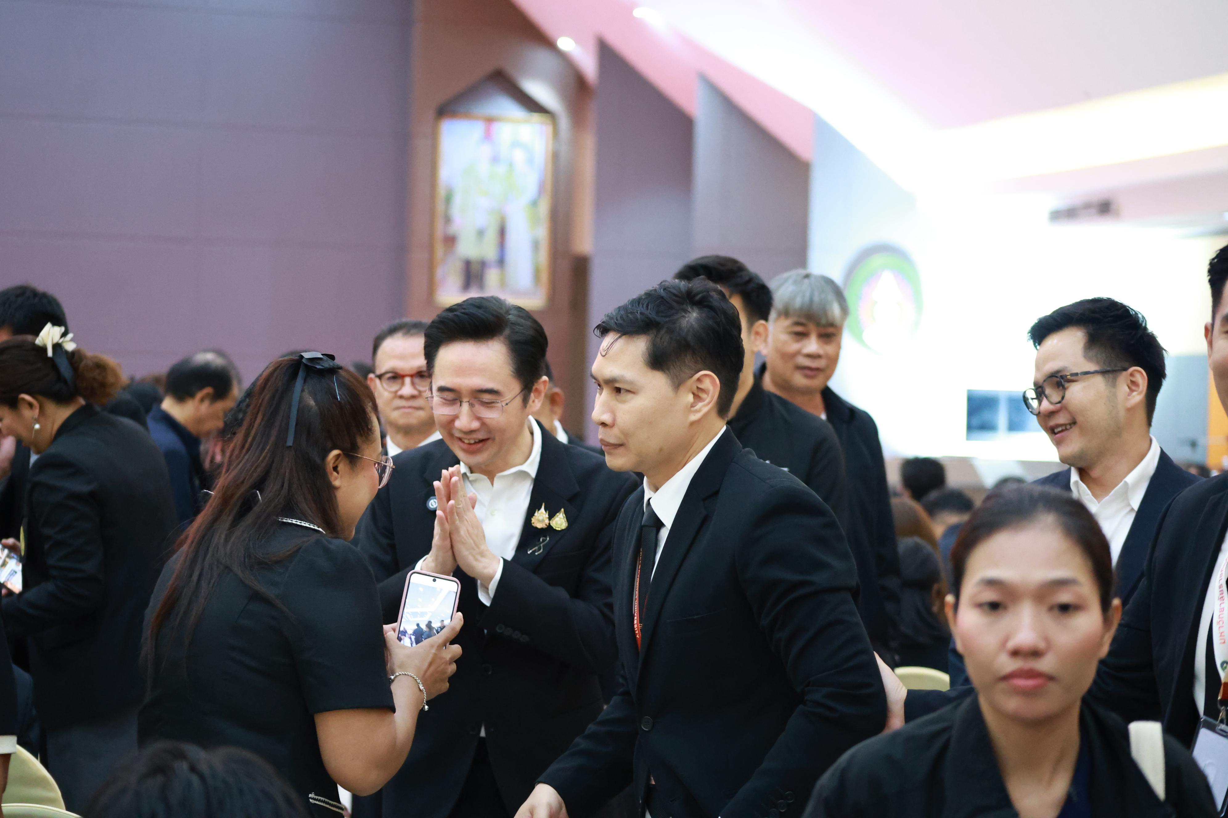 441. การขับเคลื่อนมหาวิทยาลัยราชภัฏสู่การเป็นคลังสมองของจังหวัดด้วยการผลิตบัณฑิต วิจัยและนวัตกรรมที่ตอบโจทย์พื้นที่