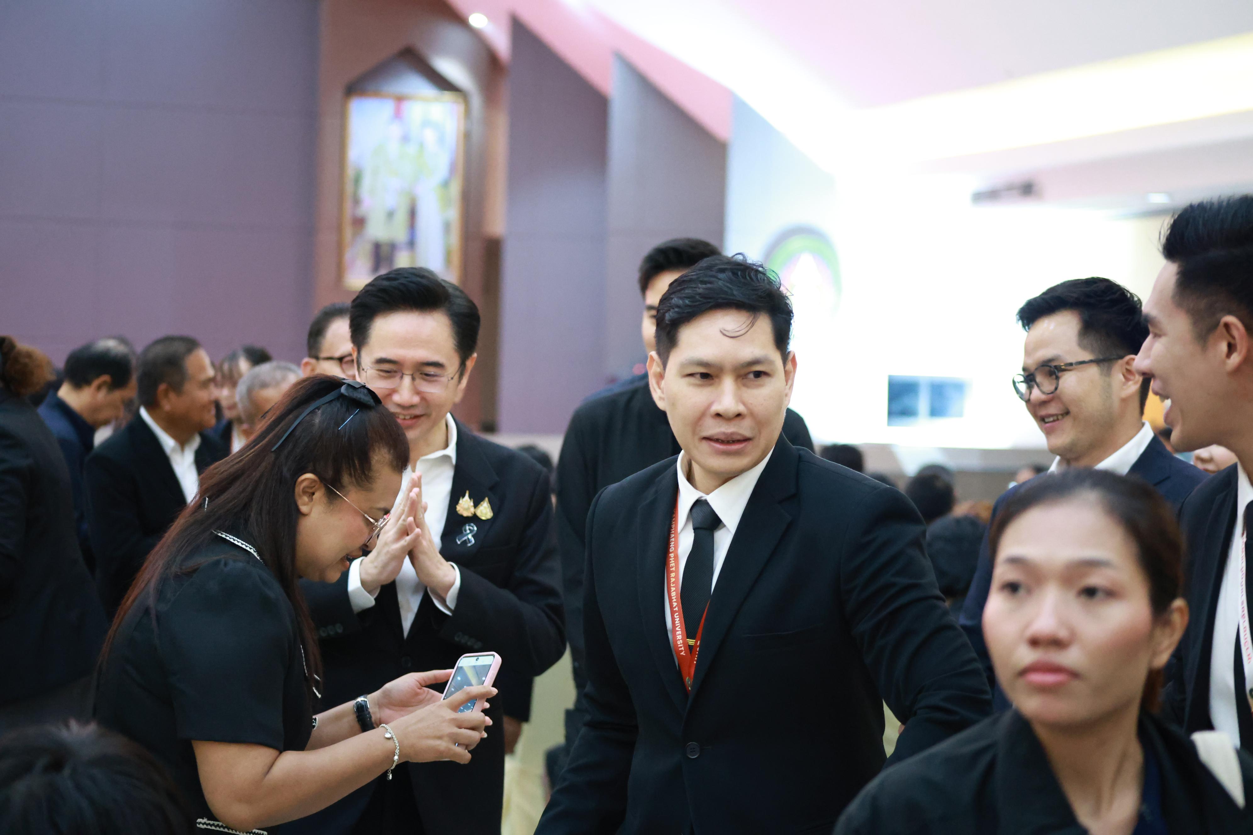 442. การขับเคลื่อนมหาวิทยาลัยราชภัฏสู่การเป็นคลังสมองของจังหวัดด้วยการผลิตบัณฑิต วิจัยและนวัตกรรมที่ตอบโจทย์พื้นที่