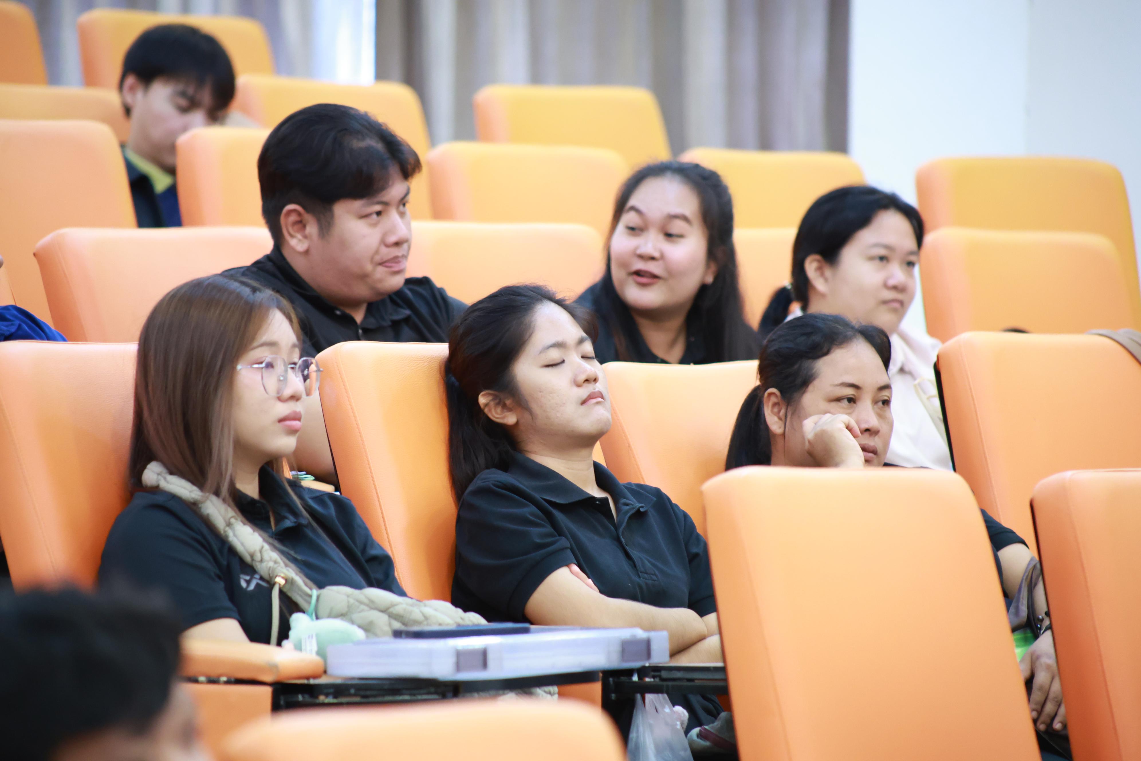 26. กิจกรรมปฐมนิเทศก่อนออกฝึกประสบการณ์วิชาชีพของนักศึกษาหลักสูตรประกาศนียบัตรบัณฑิต สาขาวิชาชีพครู