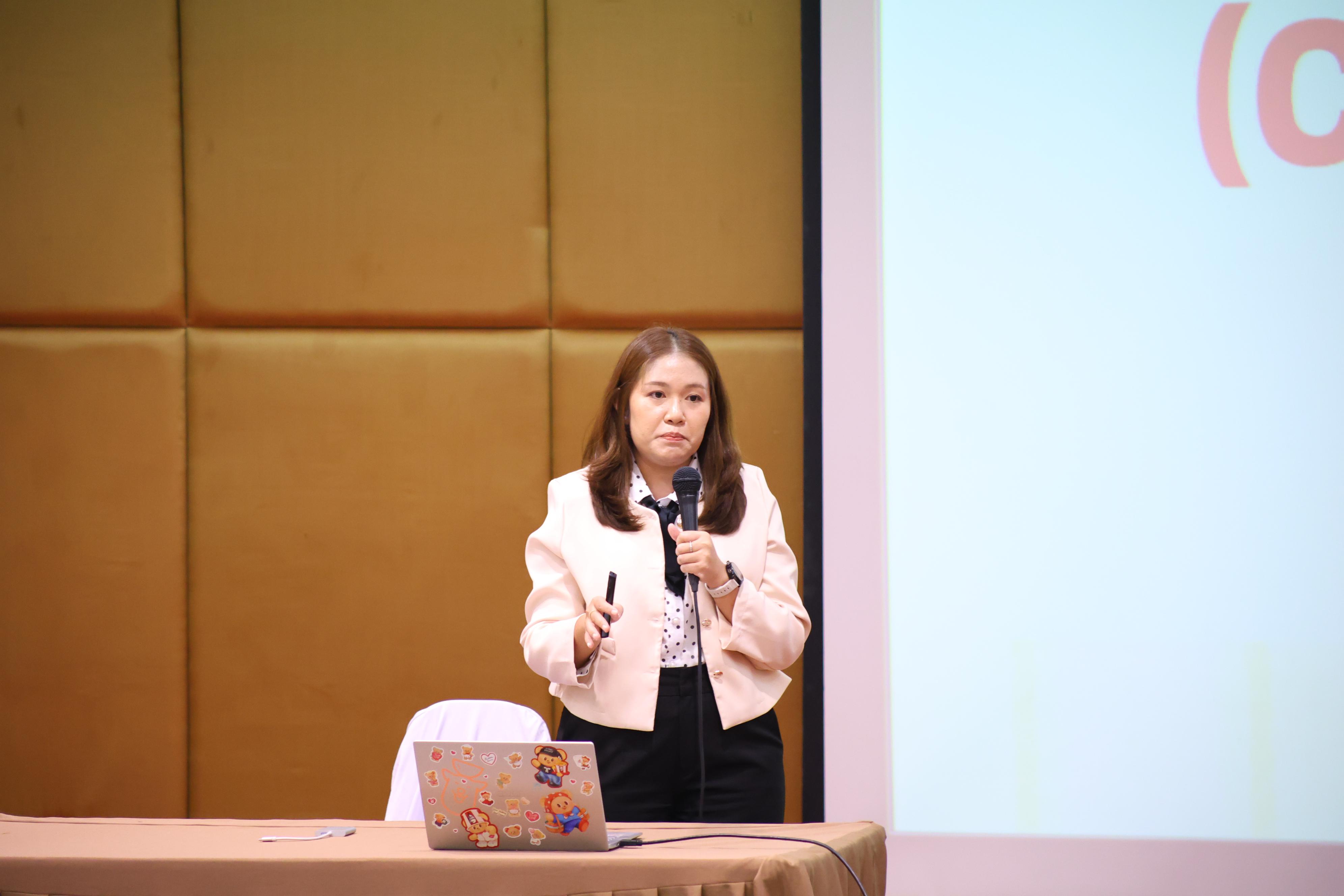 38. กิจกรรมปฐมนิเทศก่อนออกฝึกประสบการณ์วิชาชีพของนักศึกษาหลักสูตรประกาศนียบัตรบัณฑิต สาขาวิชาชีพครู