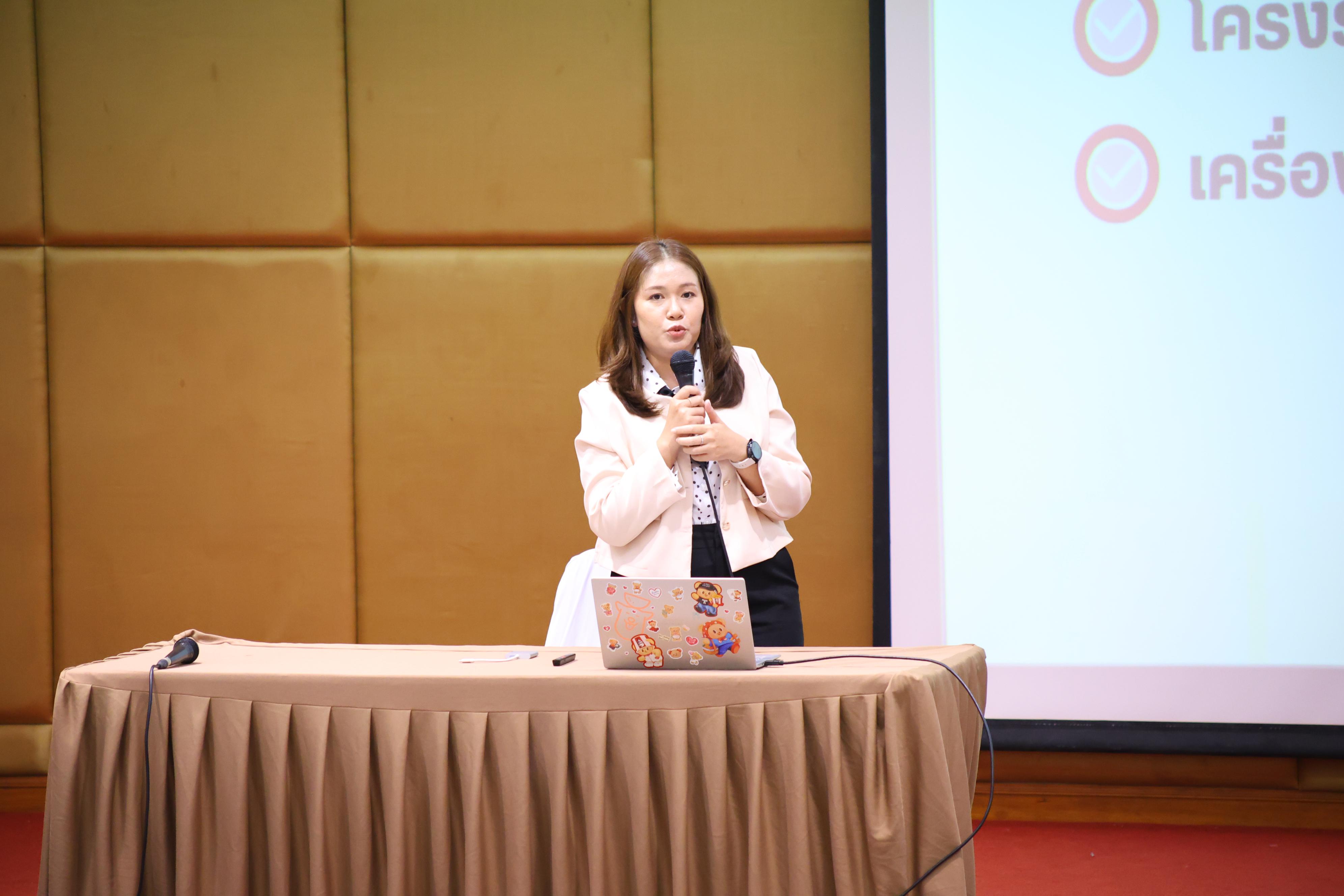 42. กิจกรรมปฐมนิเทศก่อนออกฝึกประสบการณ์วิชาชีพของนักศึกษาหลักสูตรประกาศนียบัตรบัณฑิต สาขาวิชาชีพครู