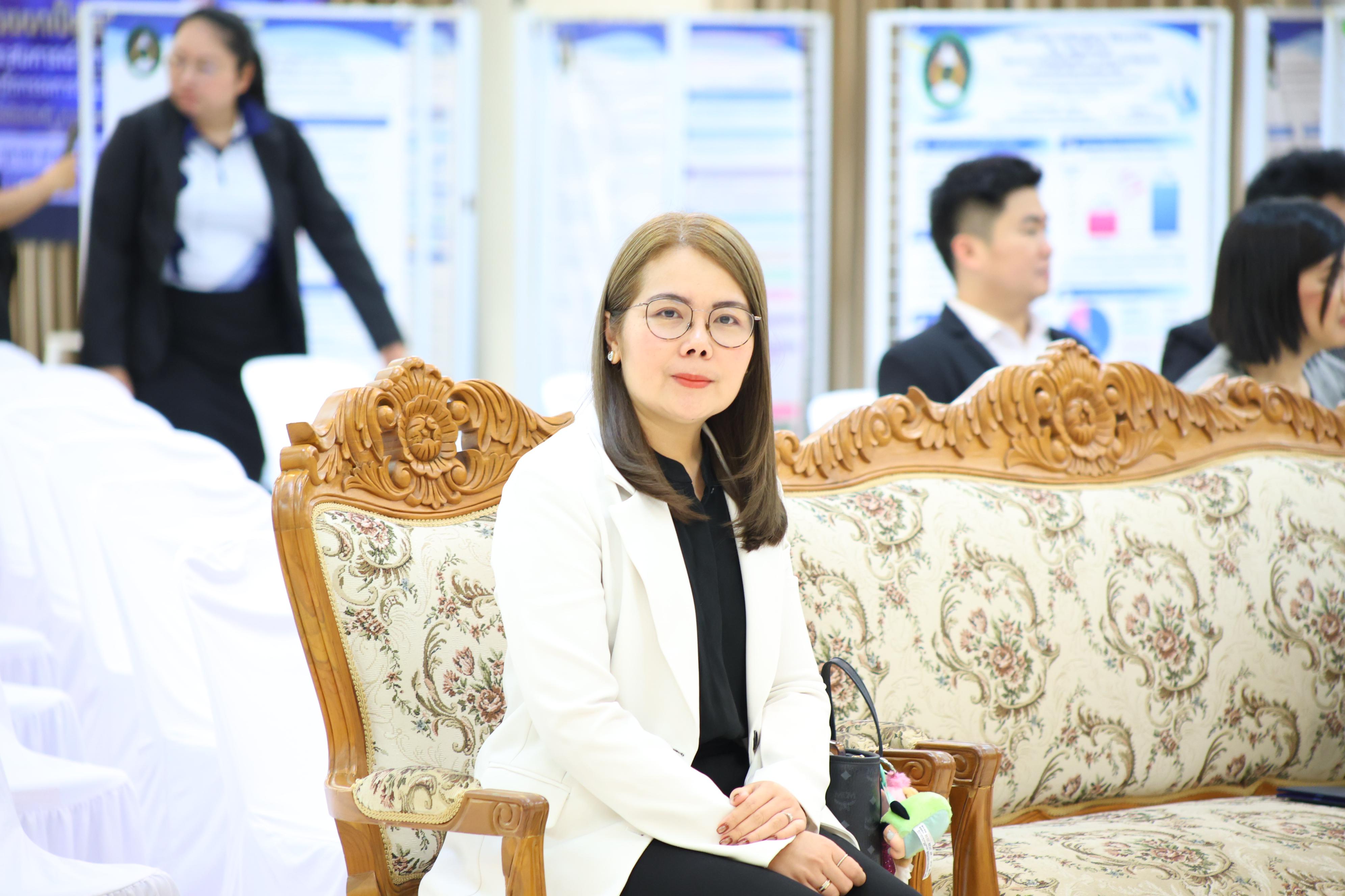 42. กิจกกรรมสัมมนาเป็นหมู่คณะหลังการฝึกประสบการณ์วิชาชีพครูและนำเสนอนวัฒกรรมการจัดการเรียนการสอน