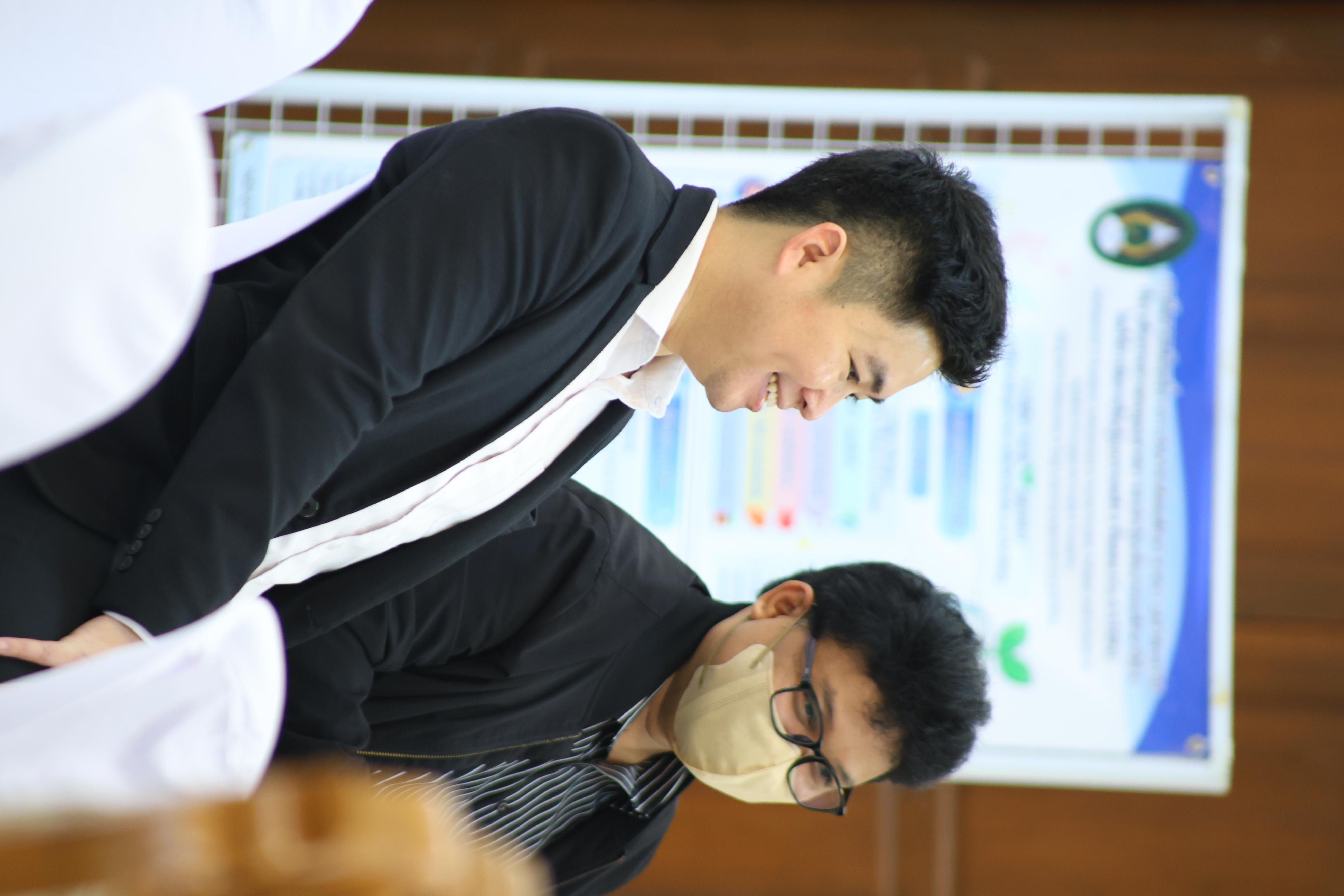47. กิจกกรรมสัมมนาเป็นหมู่คณะหลังการฝึกประสบการณ์วิชาชีพครูและนำเสนอนวัฒกรรมการจัดการเรียนการสอน