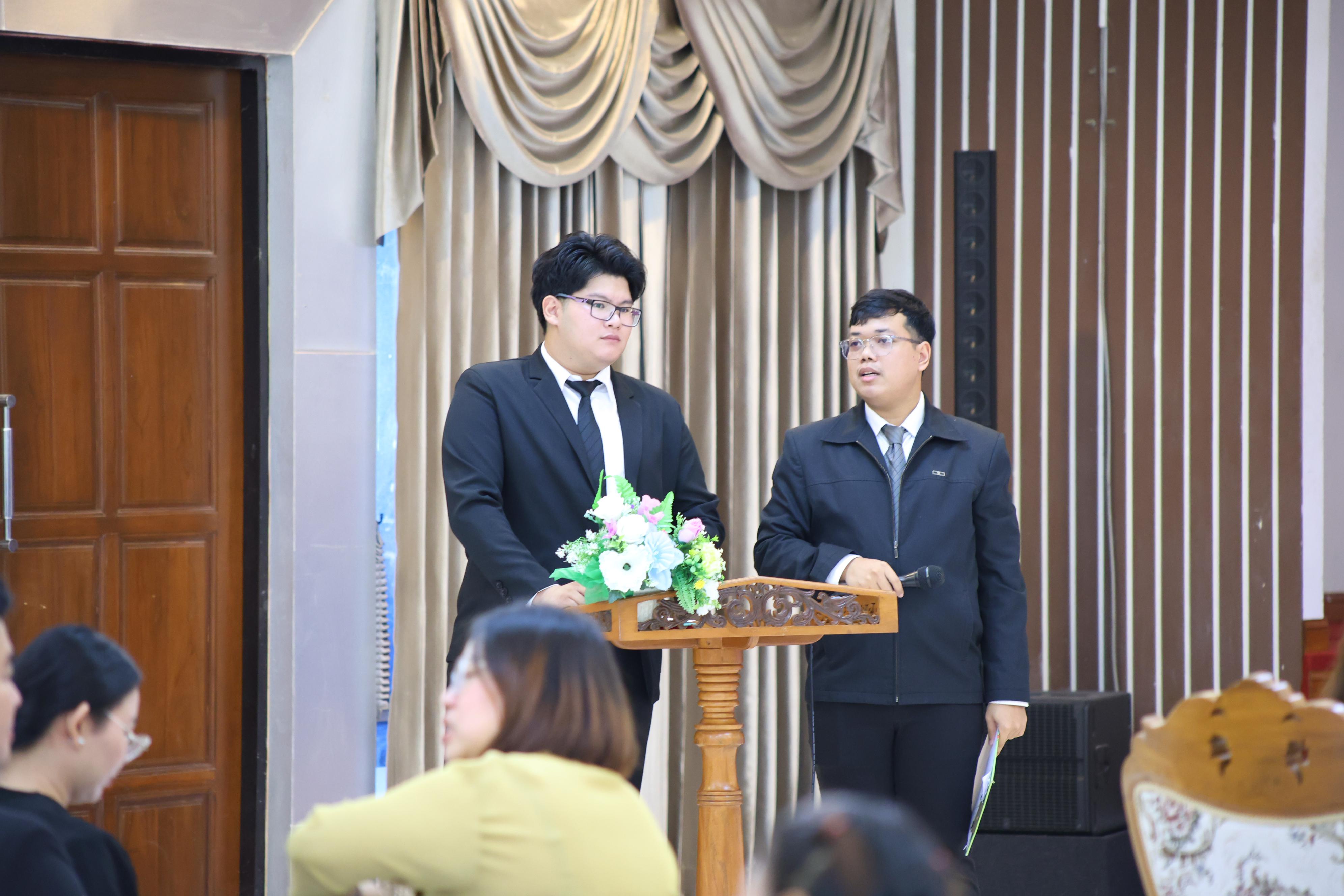 53. กิจกกรรมสัมมนาเป็นหมู่คณะหลังการฝึกประสบการณ์วิชาชีพครูและนำเสนอนวัฒกรรมการจัดการเรียนการสอน