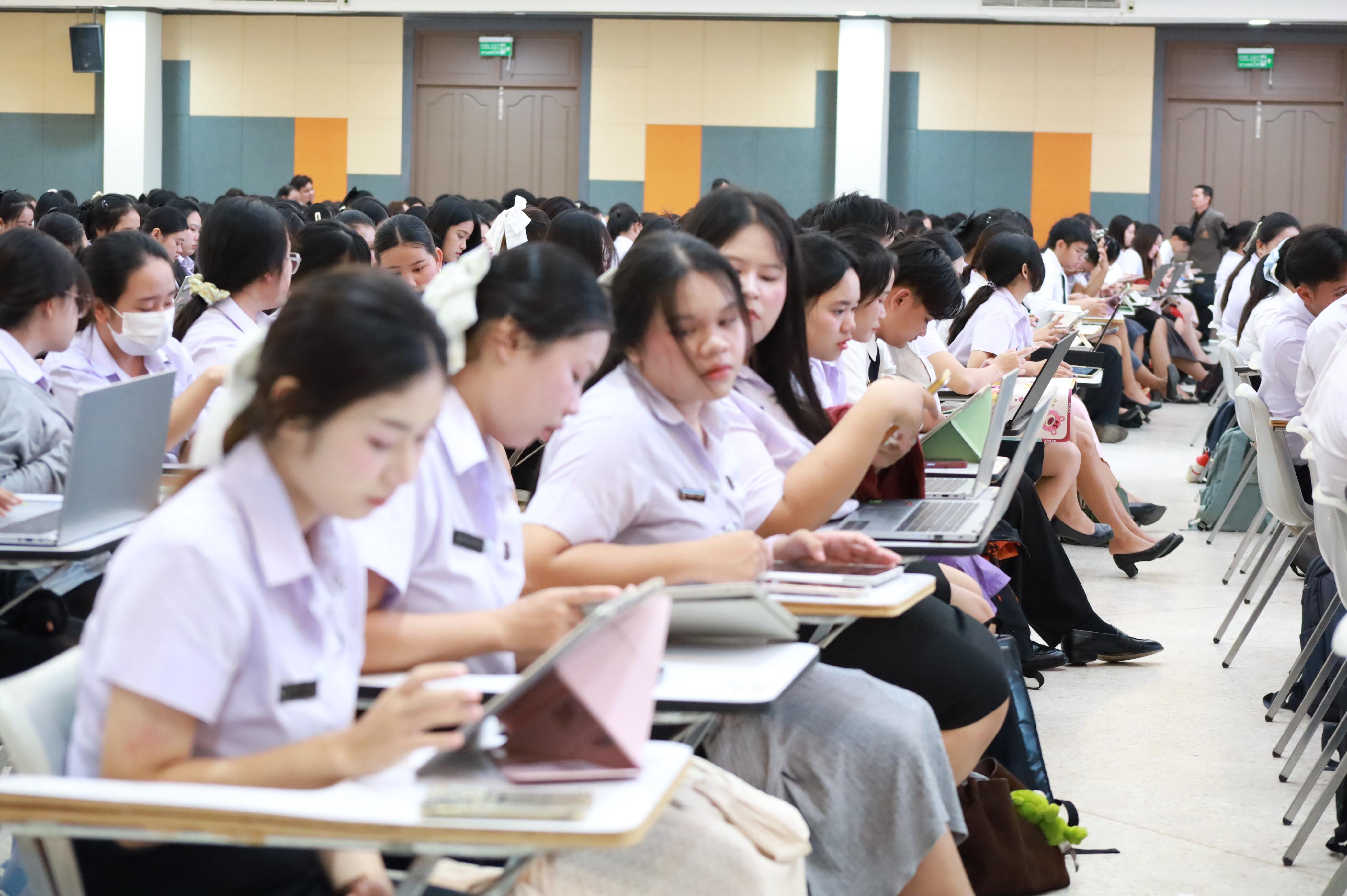 109. กิจกรรมอบรมสัมนาเชิงปฏิบัติการเขียนบทความและนำเสนอนวัฒกรรมทางการศึกษาสำหรับนักศึกชั้นปีที่ 4 (ครูนักนวัฒกรรม)