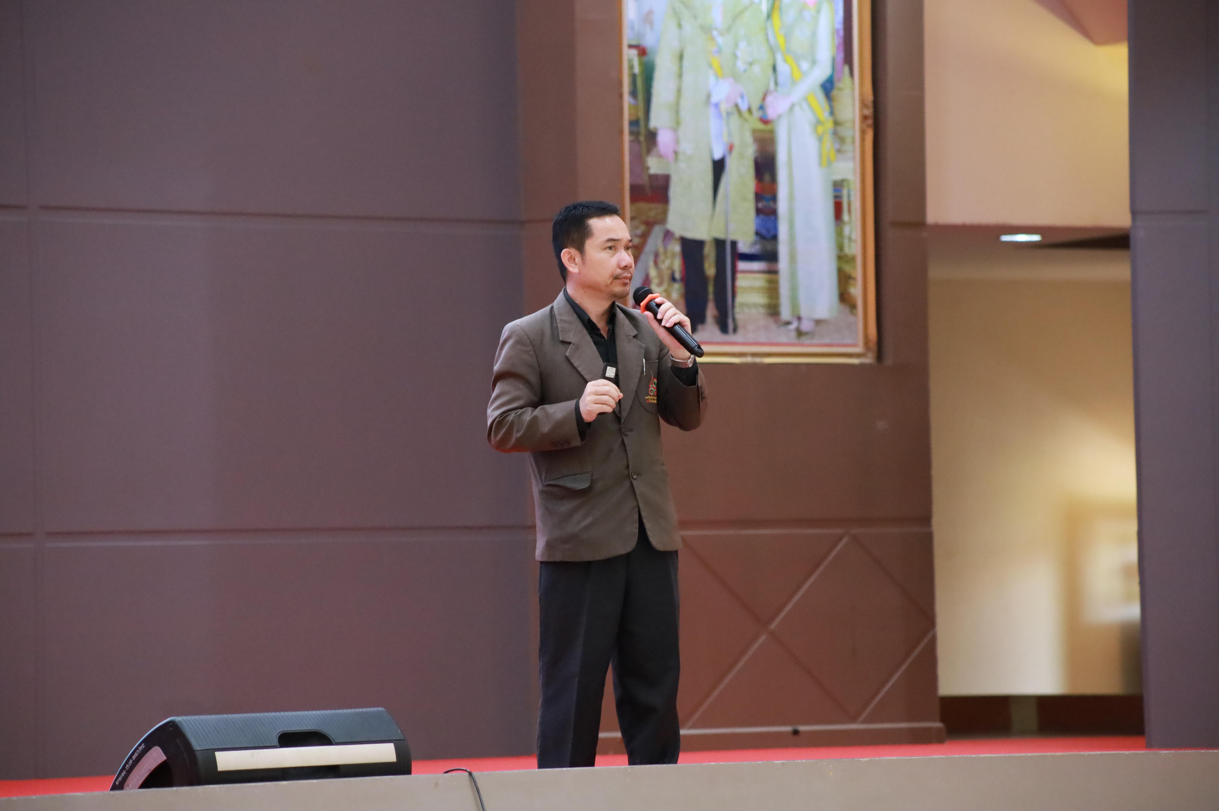 167. กิจกรรมอบรมสัมนาเชิงปฏิบัติการเขียนบทความและนำเสนอนวัฒกรรมทางการศึกษาสำหรับนักศึกชั้นปีที่ 4 (ครูนักนวัฒกรรม)