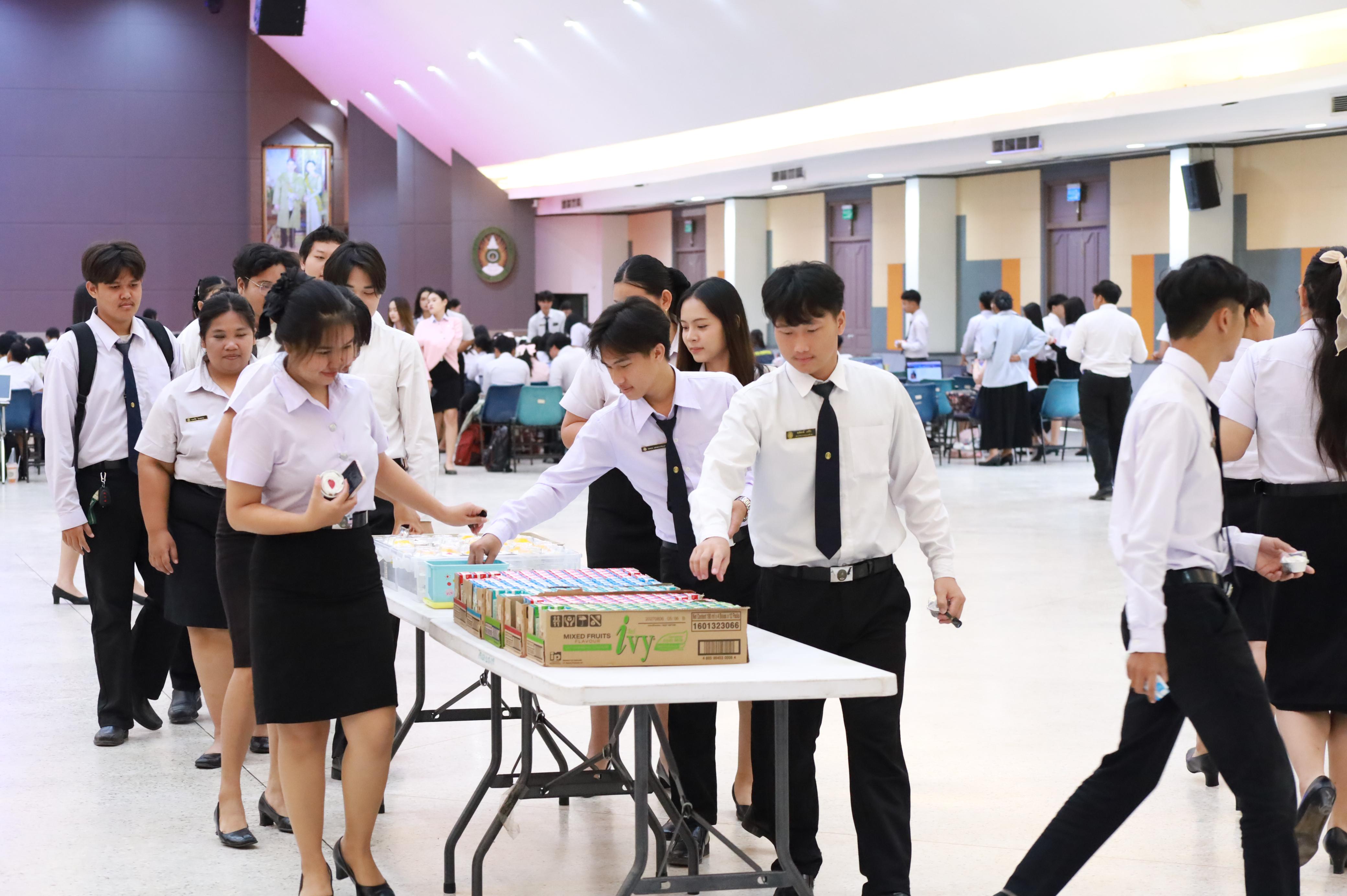 189. กิจกรรมอบรมสัมนาเชิงปฏิบัติการเขียนบทความและนำเสนอนวัฒกรรมทางการศึกษาสำหรับนักศึกชั้นปีที่ 4 (ครูนักนวัฒกรรม)