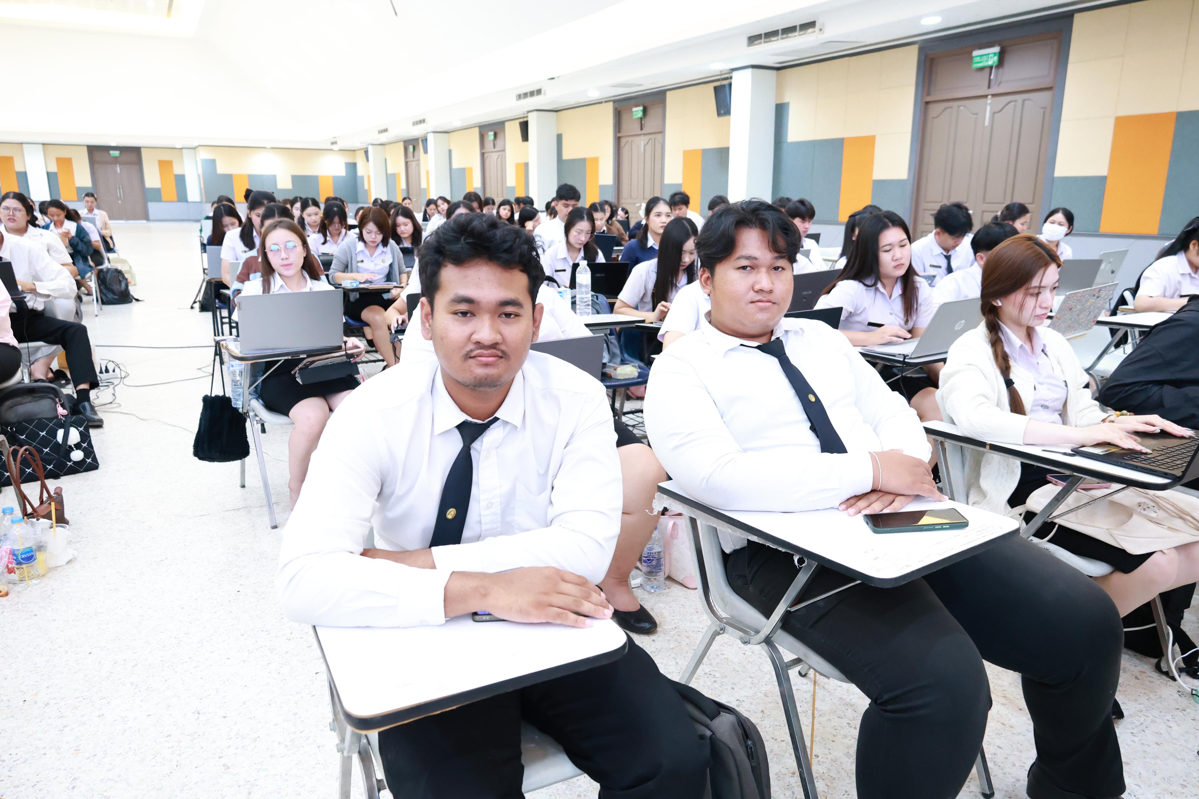 220. กิจกรรมอบรมสัมนาเชิงปฏิบัติการเขียนบทความและนำเสนอนวัฒกรรมทางการศึกษาสำหรับนักศึกชั้นปีที่ 4 (ครูนักนวัฒกรรม)