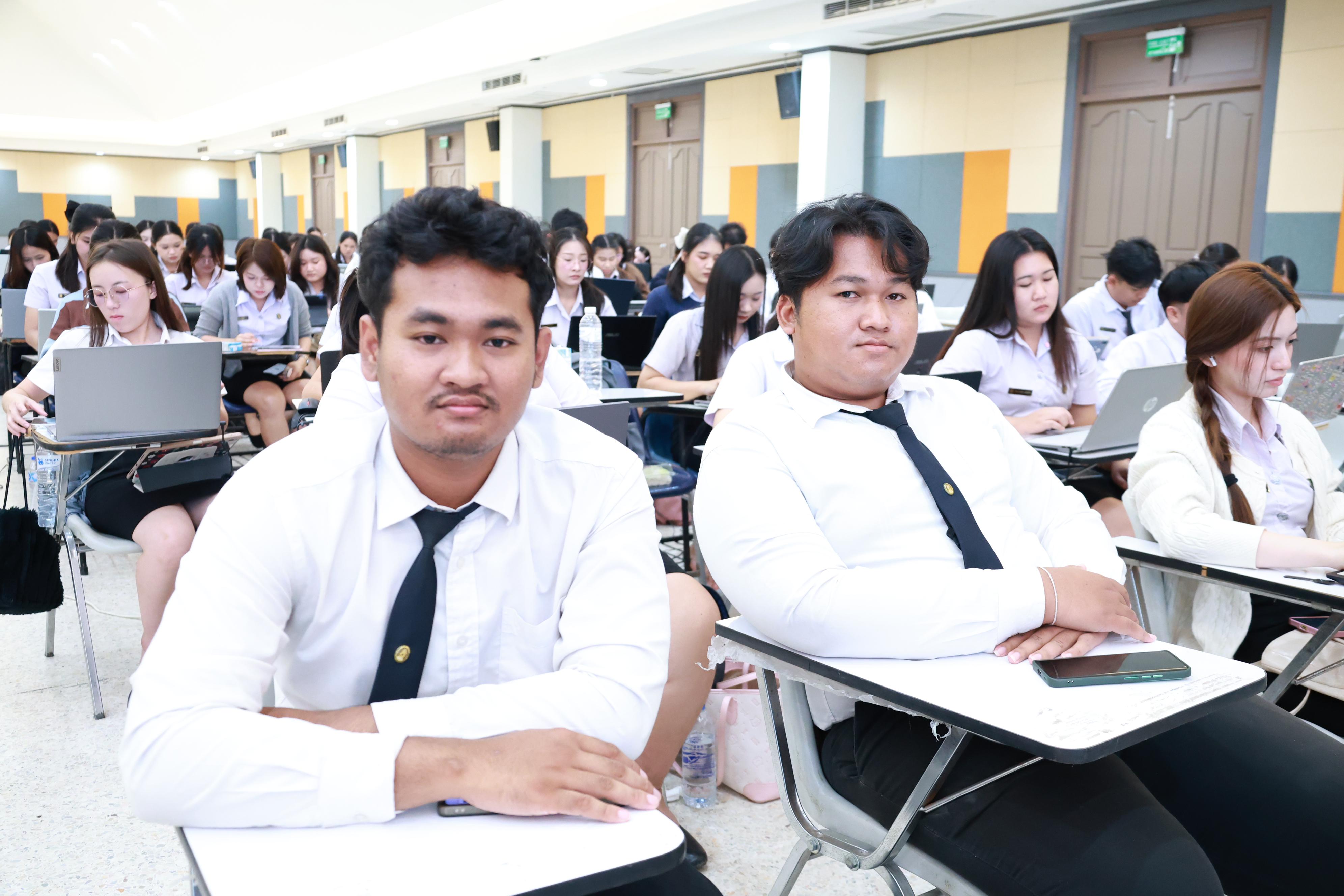 221. กิจกรรมอบรมสัมนาเชิงปฏิบัติการเขียนบทความและนำเสนอนวัฒกรรมทางการศึกษาสำหรับนักศึกชั้นปีที่ 4 (ครูนักนวัฒกรรม)