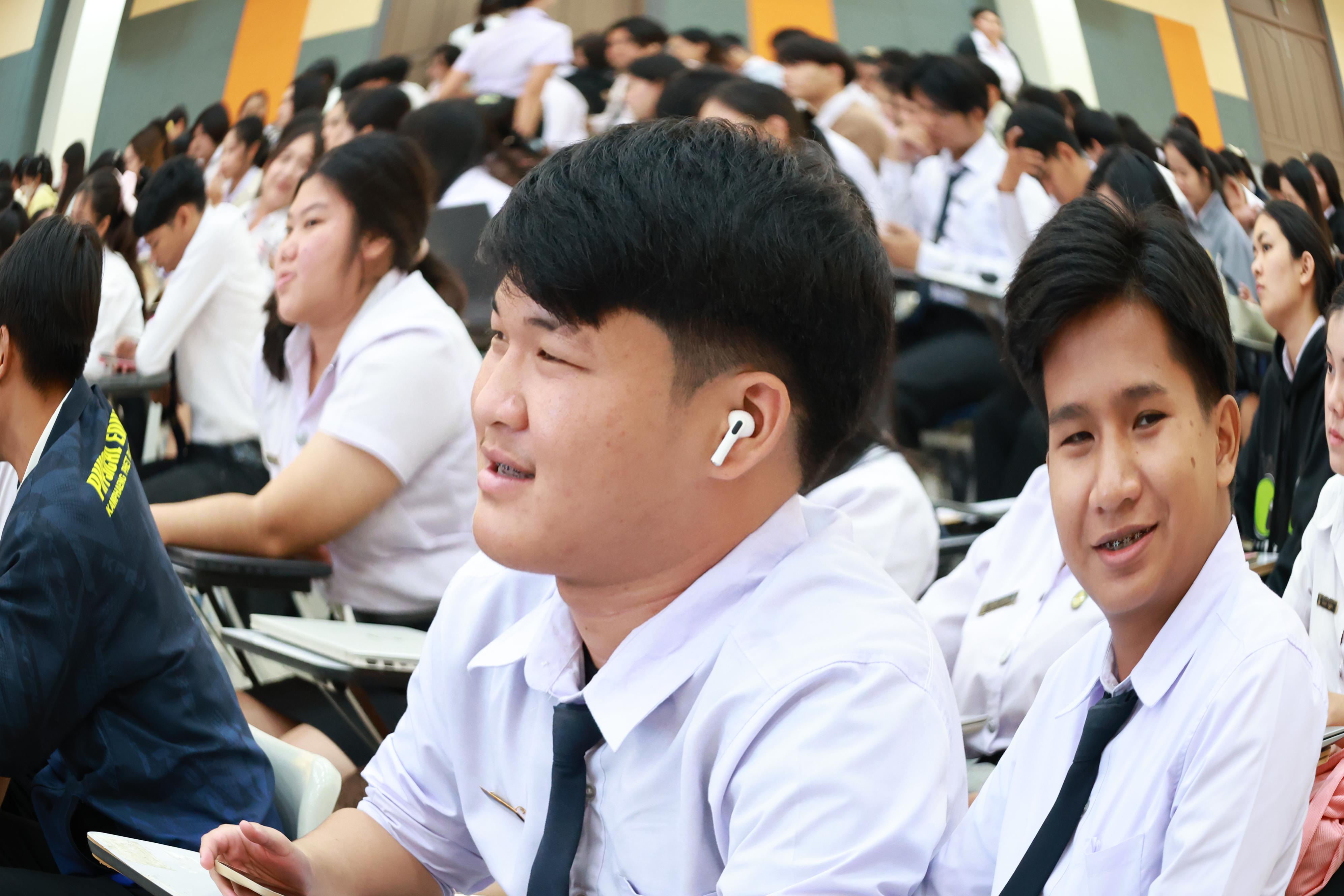 249. กิจกรรมอบรมสัมนาเชิงปฏิบัติการเขียนบทความและนำเสนอนวัฒกรรมทางการศึกษาสำหรับนักศึกชั้นปีที่ 4 (ครูนักนวัฒกรรม)