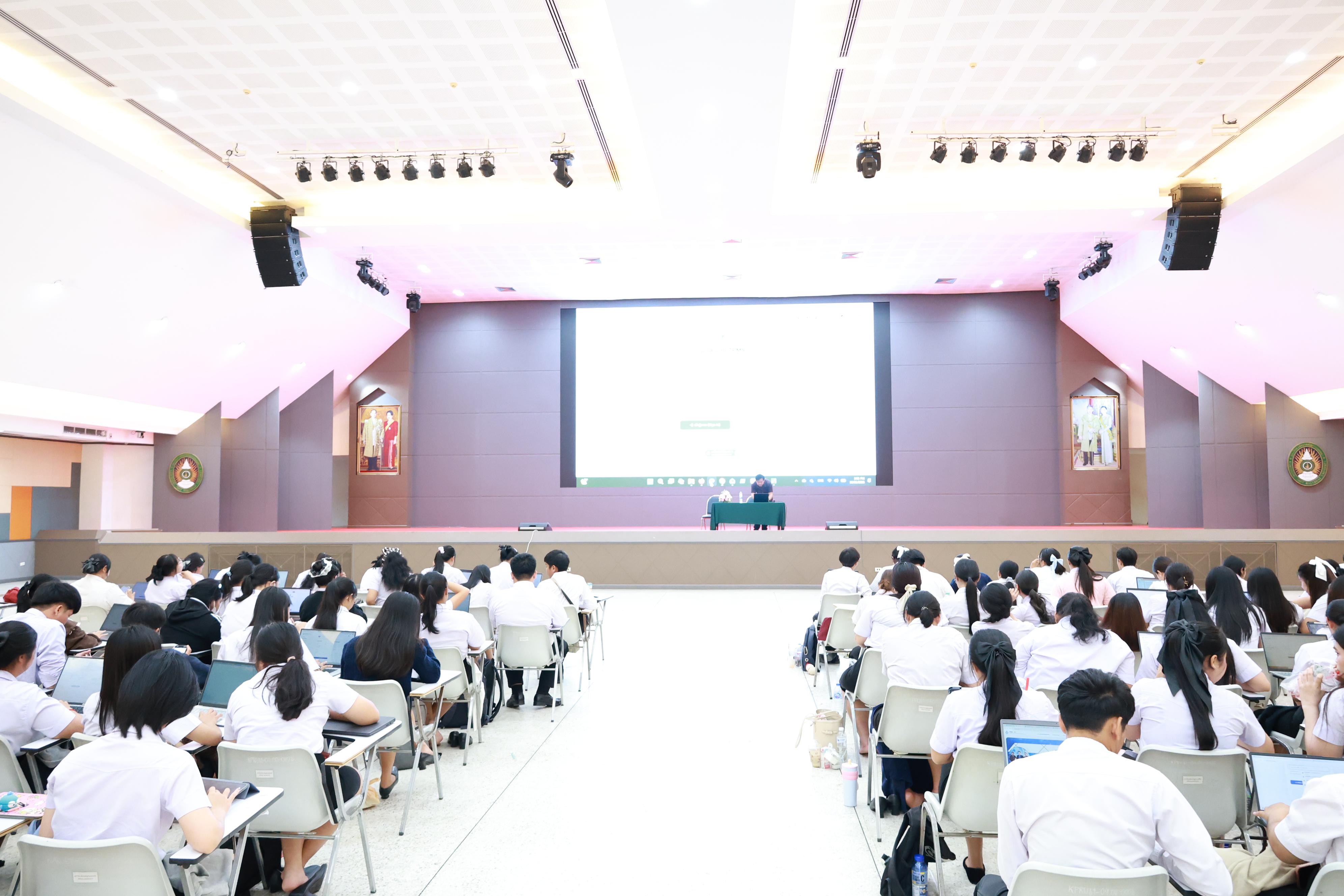 338. กิจกรรมอบรมสัมนาเชิงปฏิบัติการเขียนบทความและนำเสนอนวัฒกรรมทางการศึกษาสำหรับนักศึกชั้นปีที่ 4 (ครูนักนวัฒกรรม)