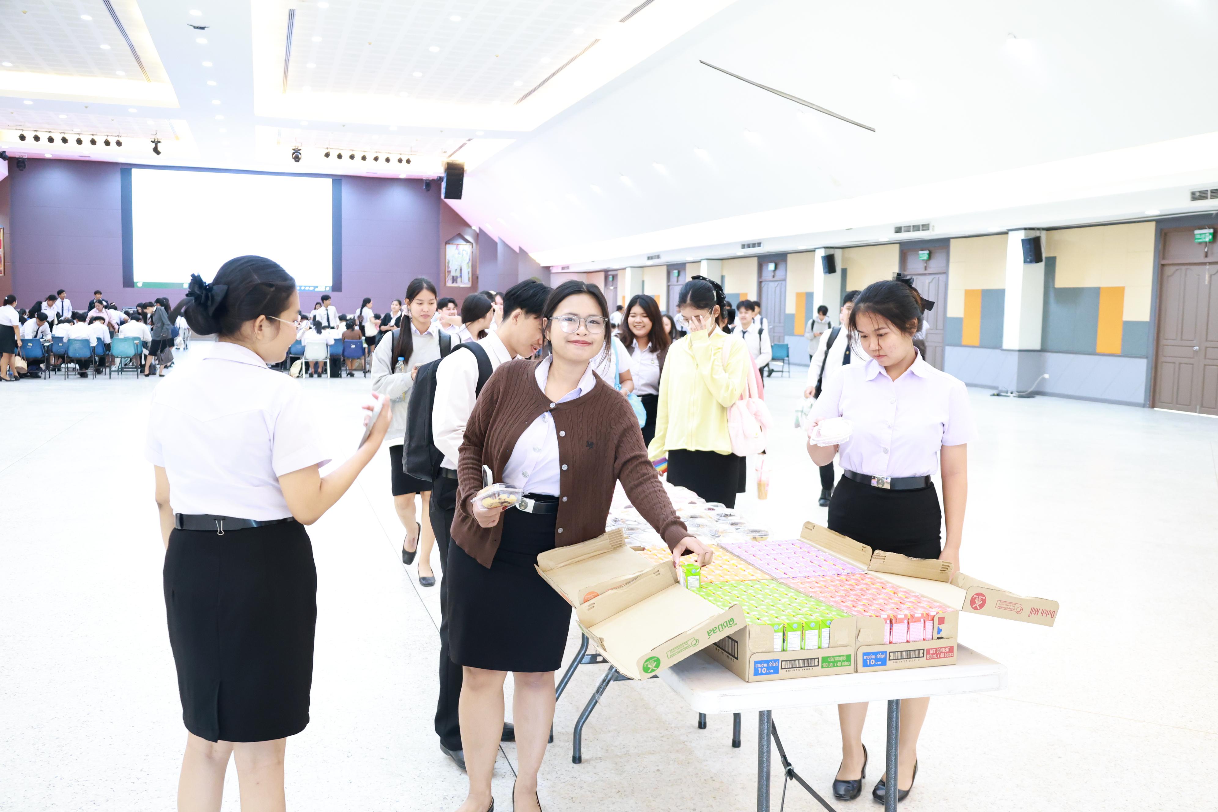 339. กิจกรรมอบรมสัมนาเชิงปฏิบัติการเขียนบทความและนำเสนอนวัฒกรรมทางการศึกษาสำหรับนักศึกชั้นปีที่ 4 (ครูนักนวัฒกรรม)