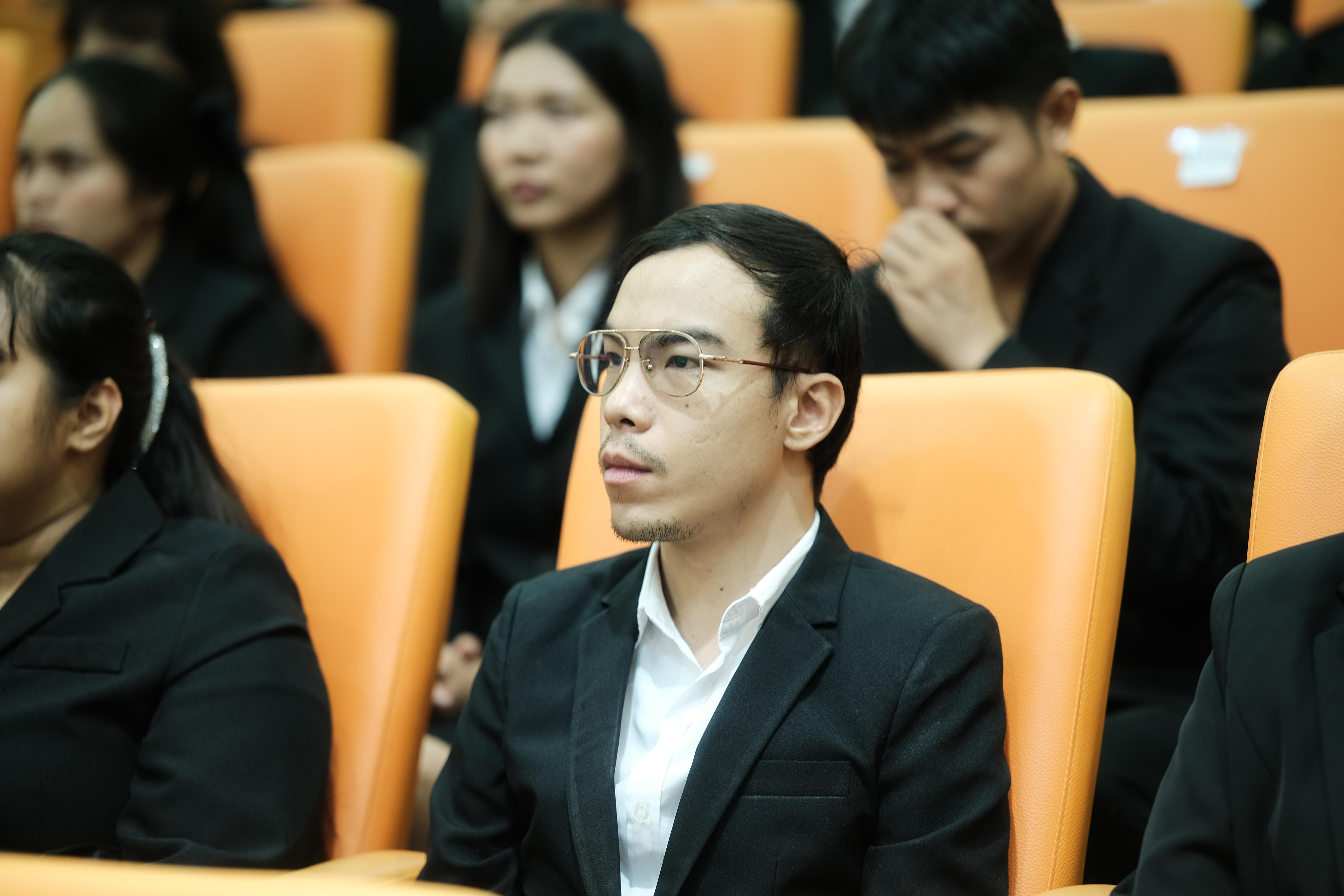 20. คณะครุศาสตร์มหาลัยราชภัฏกำแพงเพชร จัดกิจกรรมมอบเกียรติบัตรและแสดงความยินดีกับผู้สำเร็จการศึกษานักศึกษาหลักสูตรประกาศนียบัตรบัณฑิต สาขาวิชาชีพครู