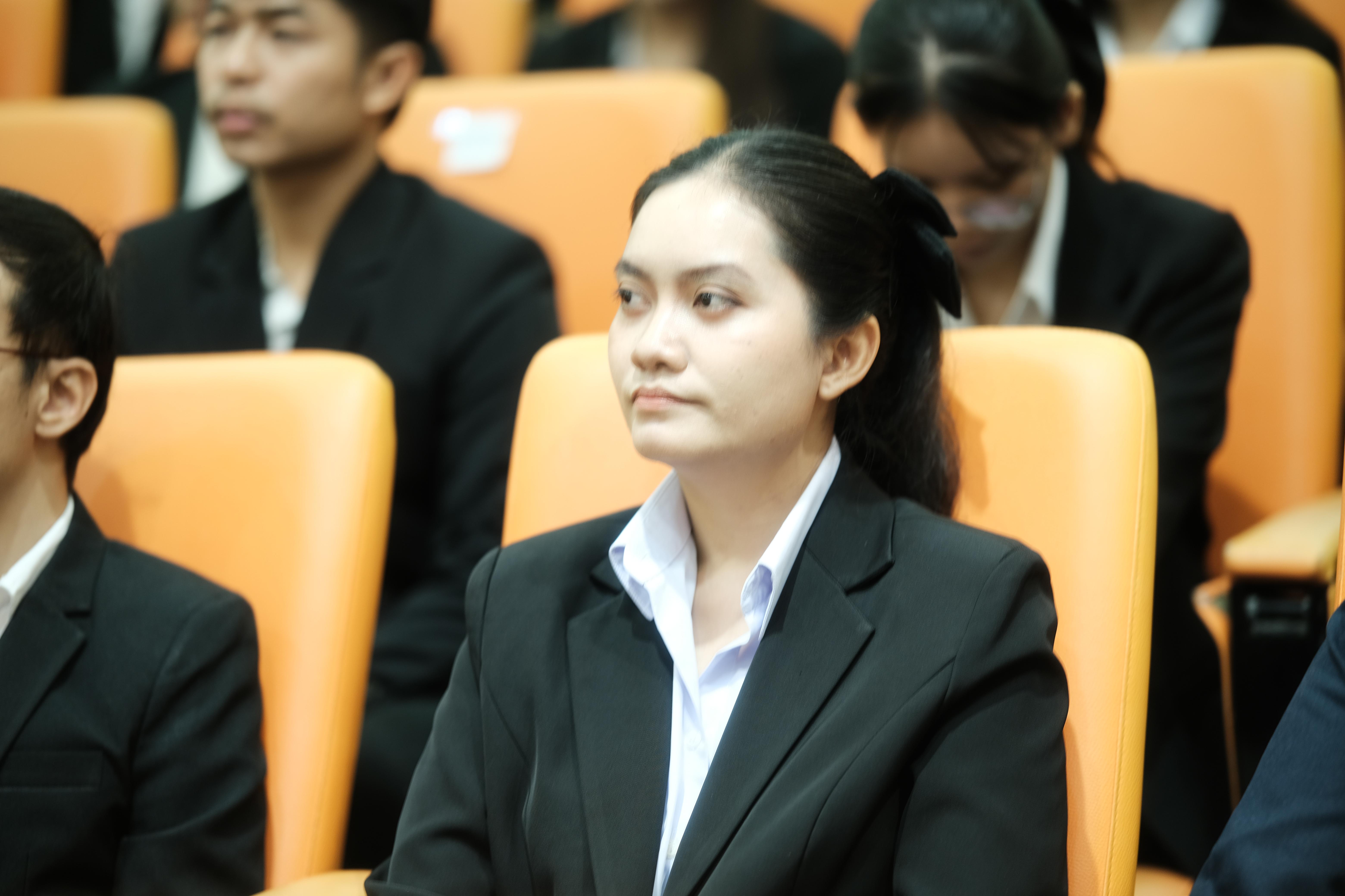 21. คณะครุศาสตร์มหาลัยราชภัฏกำแพงเพชร จัดกิจกรรมมอบเกียรติบัตรและแสดงความยินดีกับผู้สำเร็จการศึกษานักศึกษาหลักสูตรประกาศนียบัตรบัณฑิต สาขาวิชาชีพครู