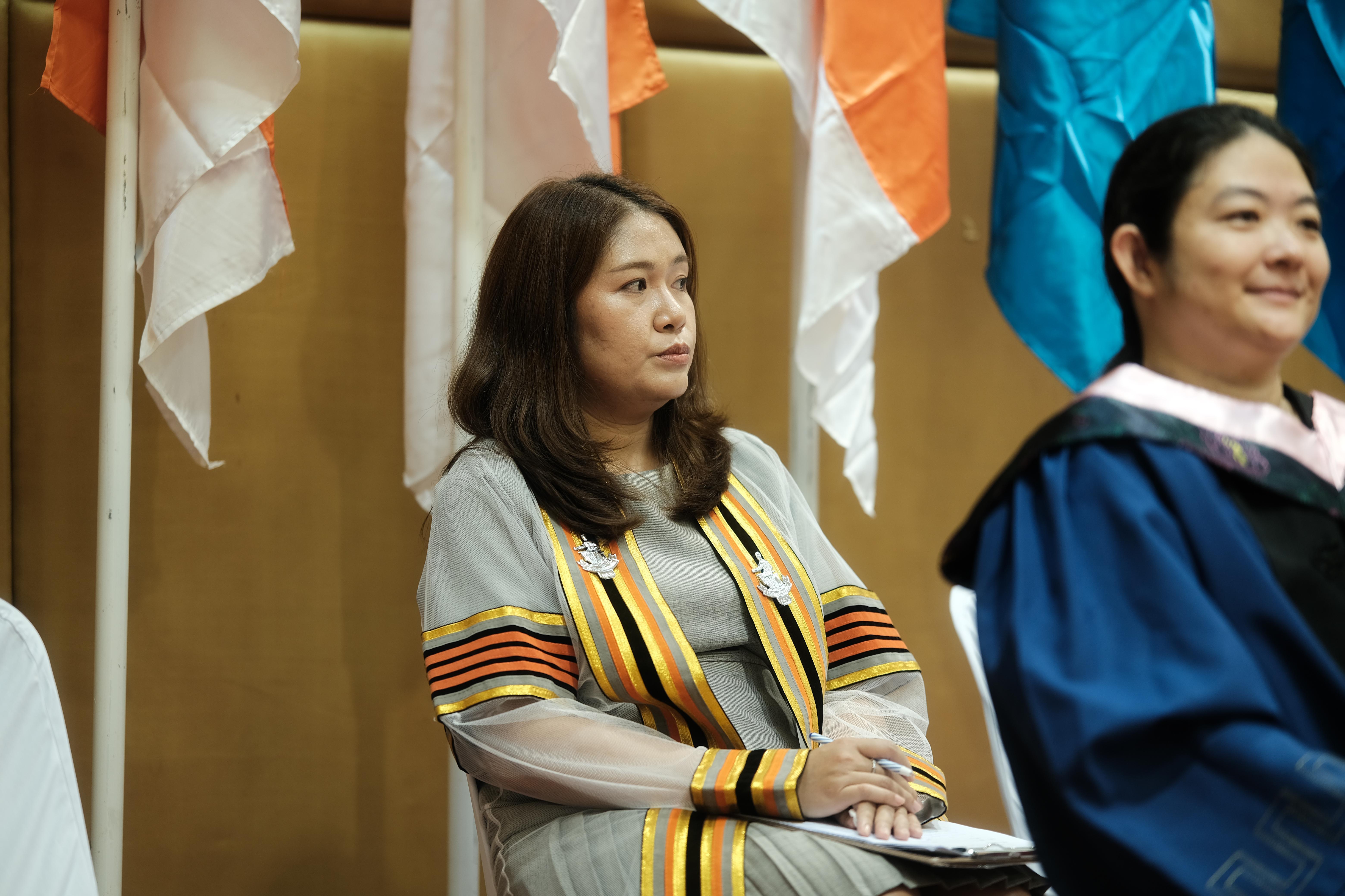 24. คณะครุศาสตร์มหาลัยราชภัฏกำแพงเพชร จัดกิจกรรมมอบเกียรติบัตรและแสดงความยินดีกับผู้สำเร็จการศึกษานักศึกษาหลักสูตรประกาศนียบัตรบัณฑิต สาขาวิชาชีพครู