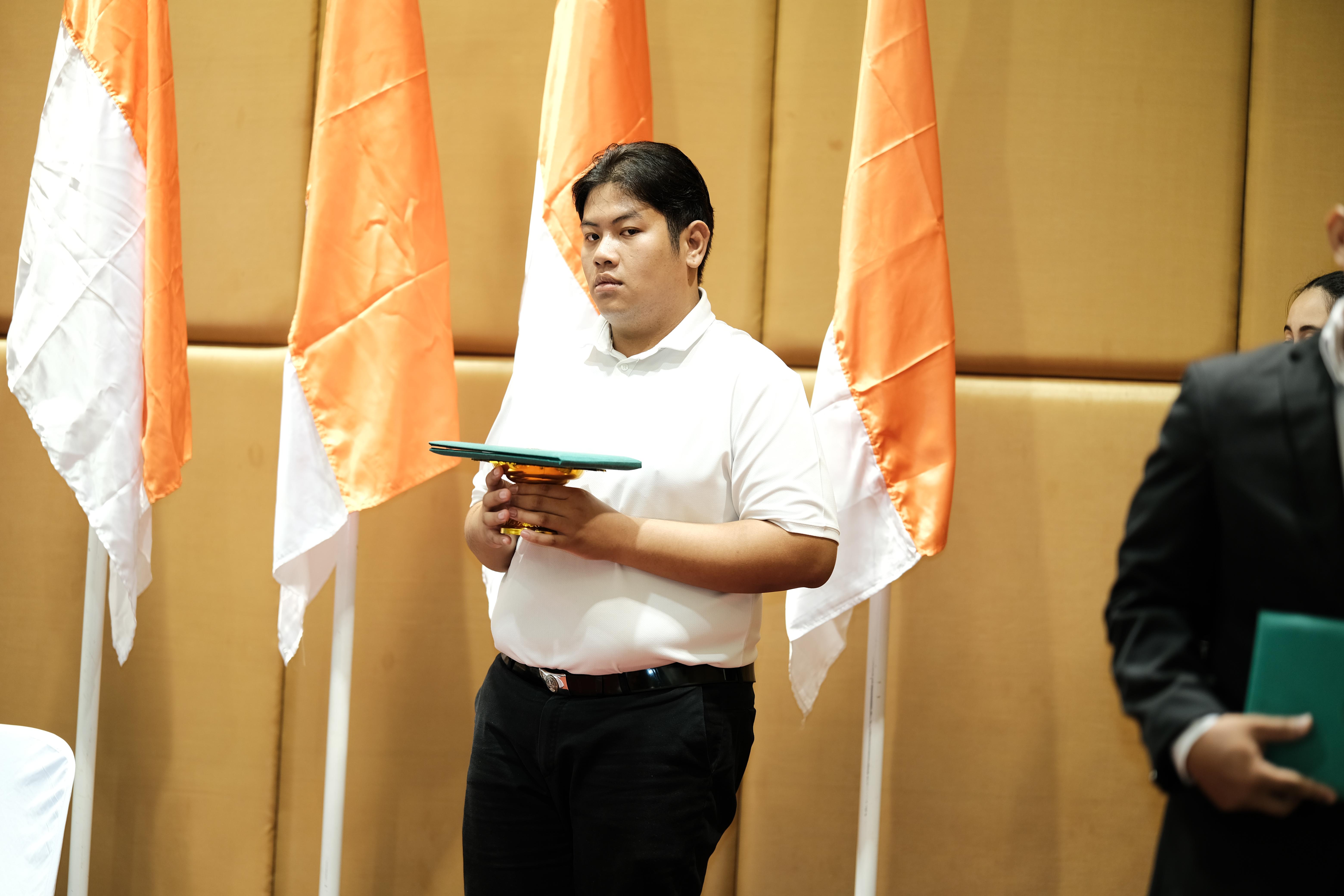 130. คณะครุศาสตร์มหาลัยราชภัฏกำแพงเพชร จัดกิจกรรมมอบเกียรติบัตรและแสดงความยินดีกับผู้สำเร็จการศึกษานักศึกษาหลักสูตรประกาศนียบัตรบัณฑิต สาขาวิชาชีพครู