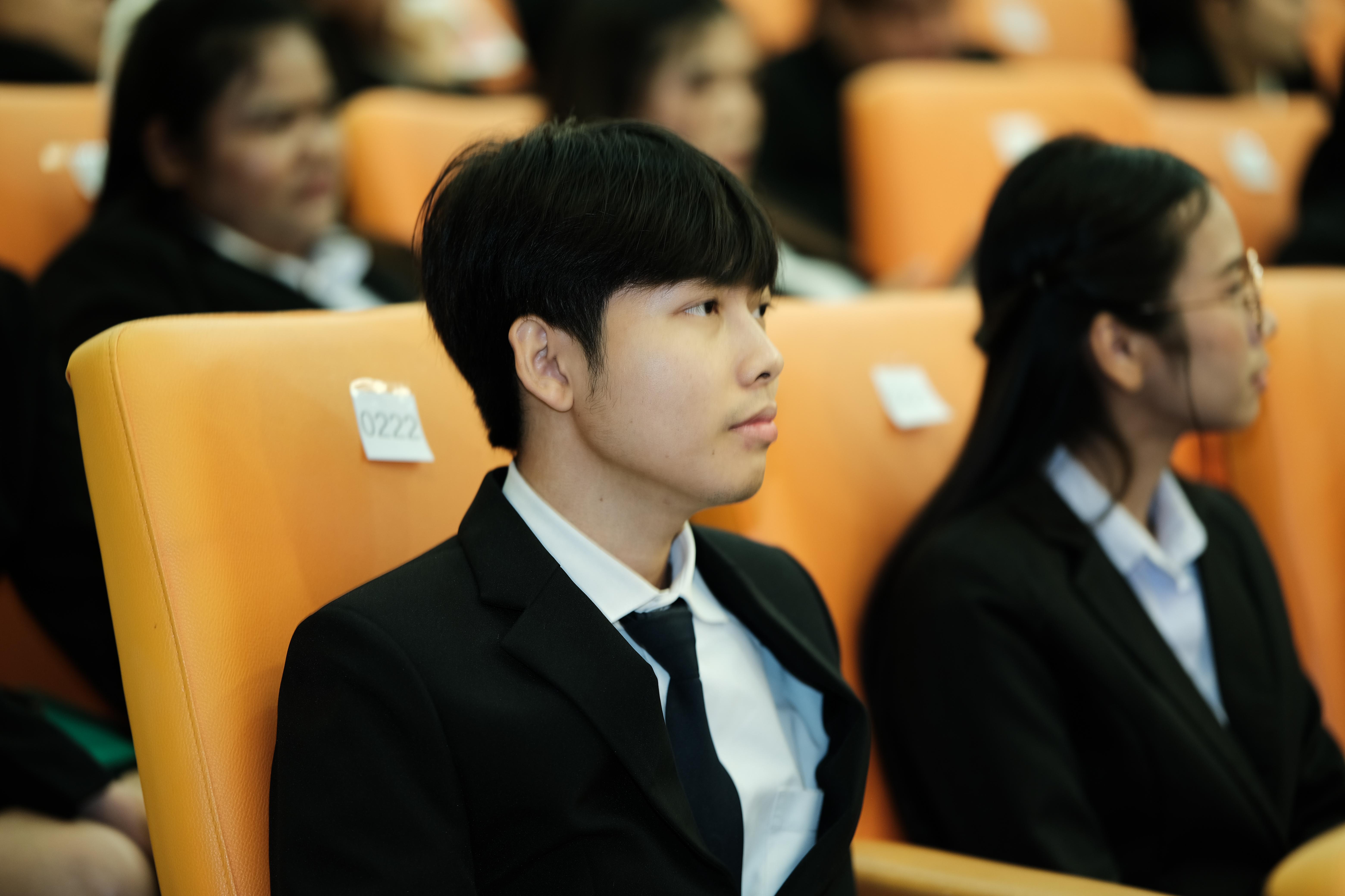 142. คณะครุศาสตร์มหาลัยราชภัฏกำแพงเพชร จัดกิจกรรมมอบเกียรติบัตรและแสดงความยินดีกับผู้สำเร็จการศึกษานักศึกษาหลักสูตรประกาศนียบัตรบัณฑิต สาขาวิชาชีพครู