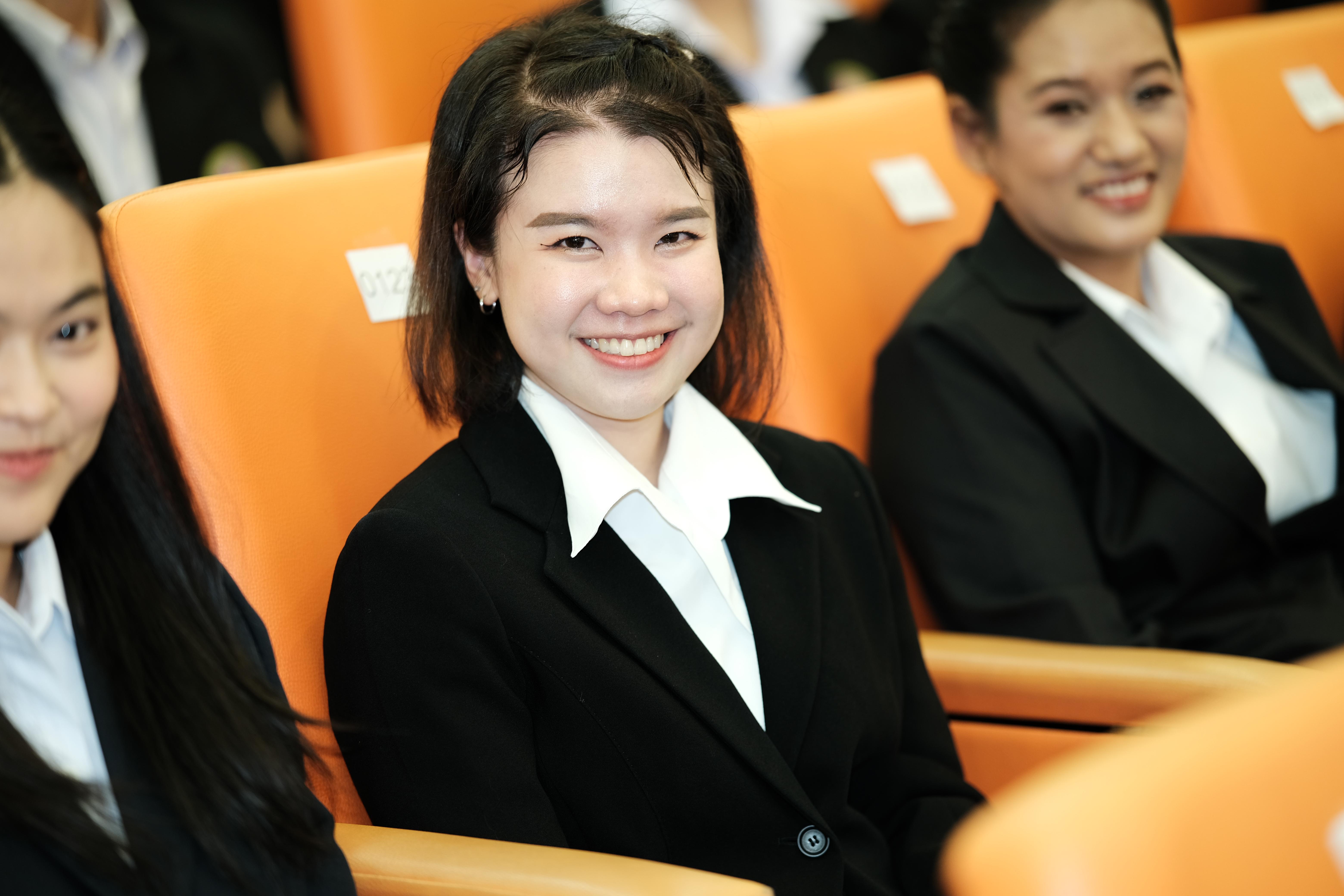 156. คณะครุศาสตร์มหาลัยราชภัฏกำแพงเพชร จัดกิจกรรมมอบเกียรติบัตรและแสดงความยินดีกับผู้สำเร็จการศึกษานักศึกษาหลักสูตรประกาศนียบัตรบัณฑิต สาขาวิชาชีพครู