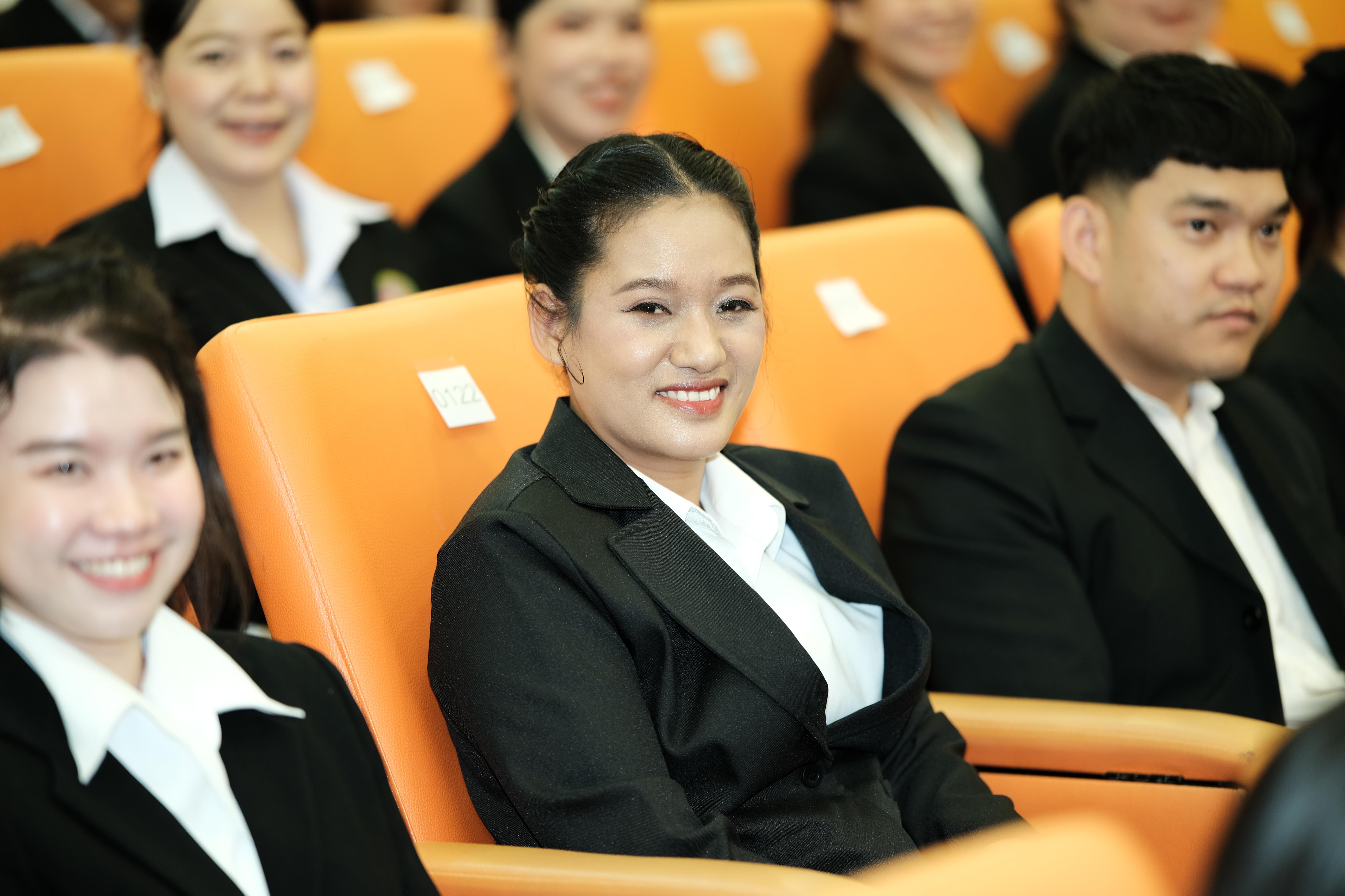 157. คณะครุศาสตร์มหาลัยราชภัฏกำแพงเพชร จัดกิจกรรมมอบเกียรติบัตรและแสดงความยินดีกับผู้สำเร็จการศึกษานักศึกษาหลักสูตรประกาศนียบัตรบัณฑิต สาขาวิชาชีพครู