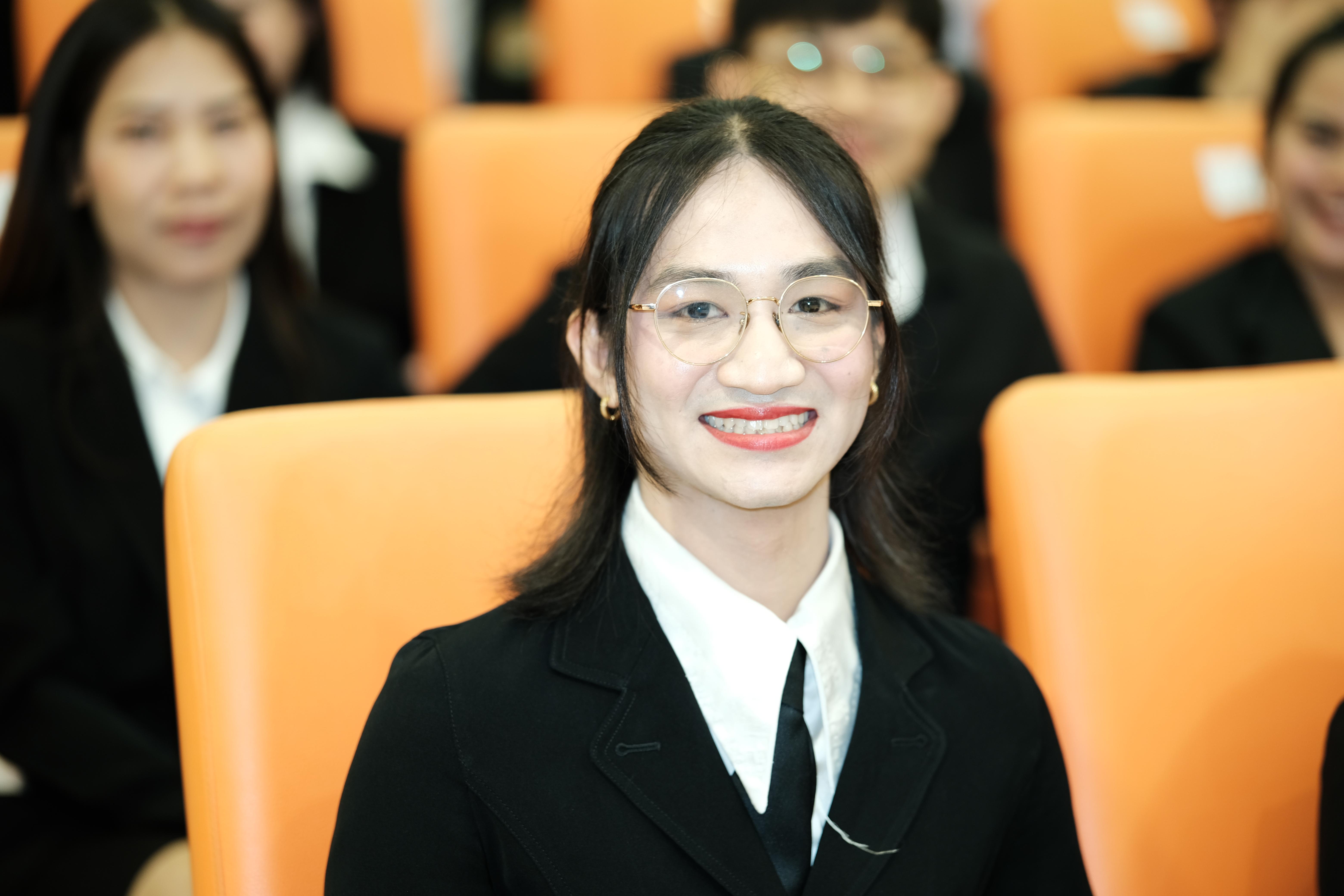 159. คณะครุศาสตร์มหาลัยราชภัฏกำแพงเพชร จัดกิจกรรมมอบเกียรติบัตรและแสดงความยินดีกับผู้สำเร็จการศึกษานักศึกษาหลักสูตรประกาศนียบัตรบัณฑิต สาขาวิชาชีพครู