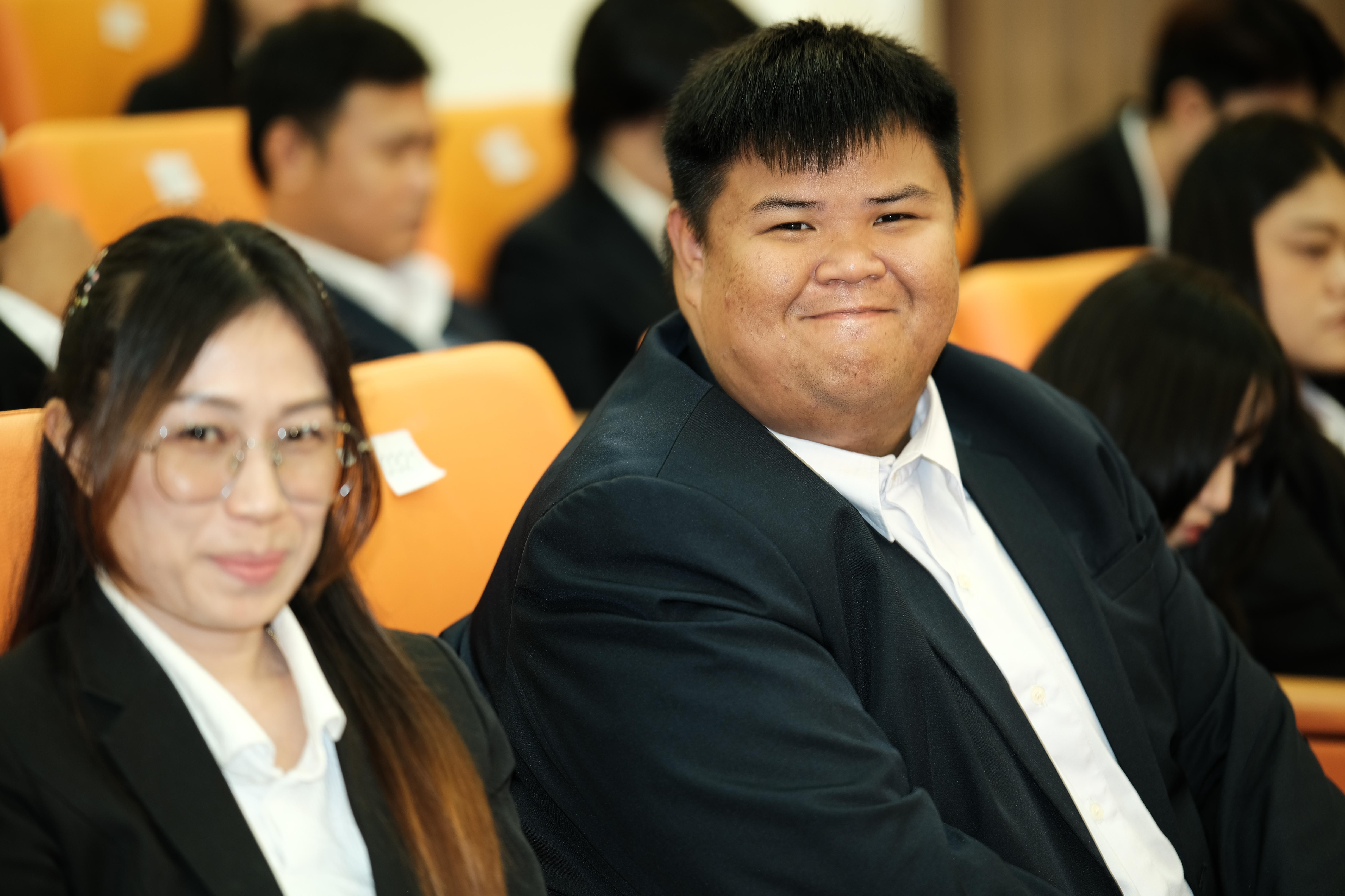 180. คณะครุศาสตร์มหาลัยราชภัฏกำแพงเพชร จัดกิจกรรมมอบเกียรติบัตรและแสดงความยินดีกับผู้สำเร็จการศึกษานักศึกษาหลักสูตรประกาศนียบัตรบัณฑิต สาขาวิชาชีพครู