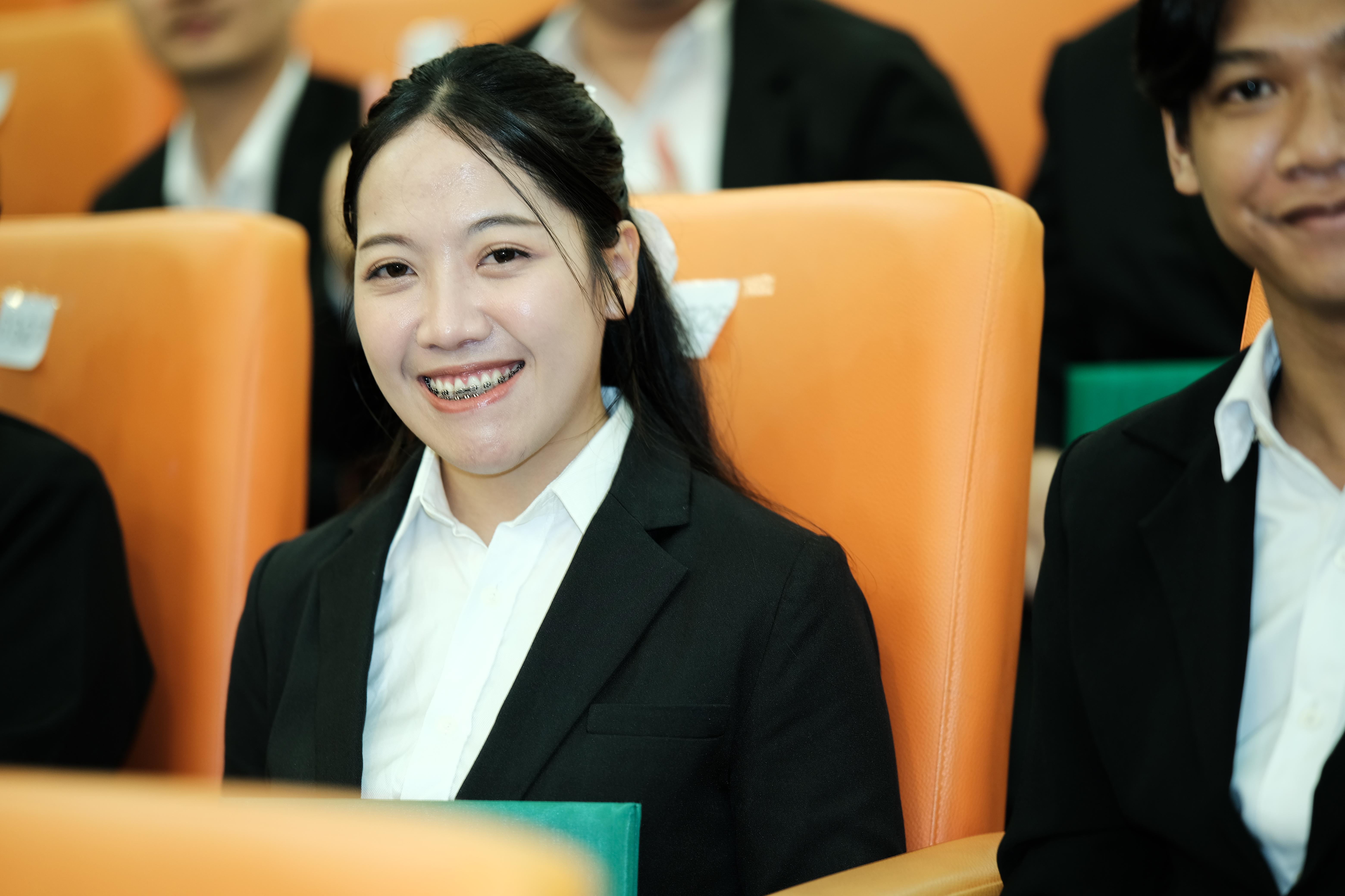 183. คณะครุศาสตร์มหาลัยราชภัฏกำแพงเพชร จัดกิจกรรมมอบเกียรติบัตรและแสดงความยินดีกับผู้สำเร็จการศึกษานักศึกษาหลักสูตรประกาศนียบัตรบัณฑิต สาขาวิชาชีพครู