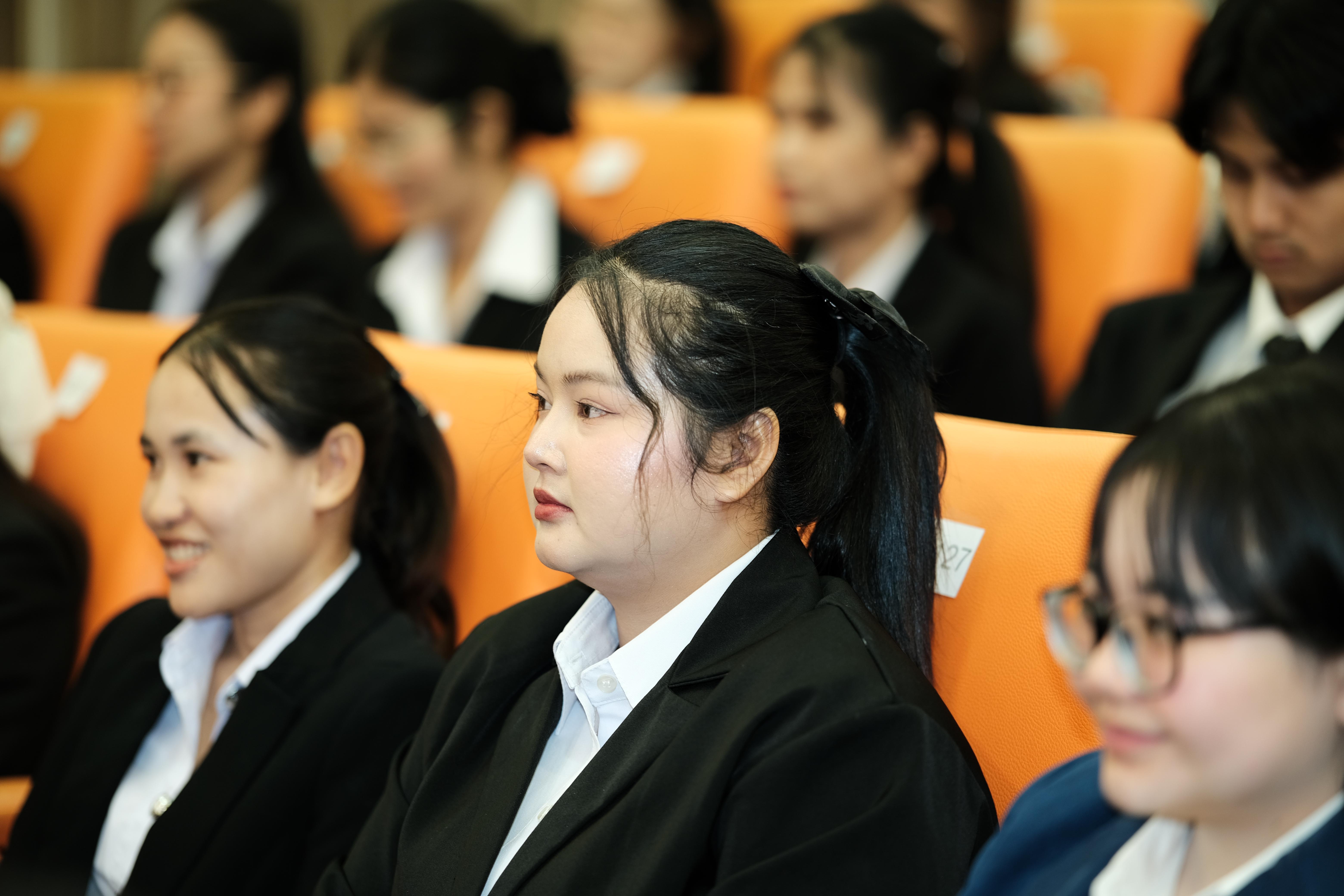 200. คณะครุศาสตร์มหาลัยราชภัฏกำแพงเพชร จัดกิจกรรมมอบเกียรติบัตรและแสดงความยินดีกับผู้สำเร็จการศึกษานักศึกษาหลักสูตรประกาศนียบัตรบัณฑิต สาขาวิชาชีพครู