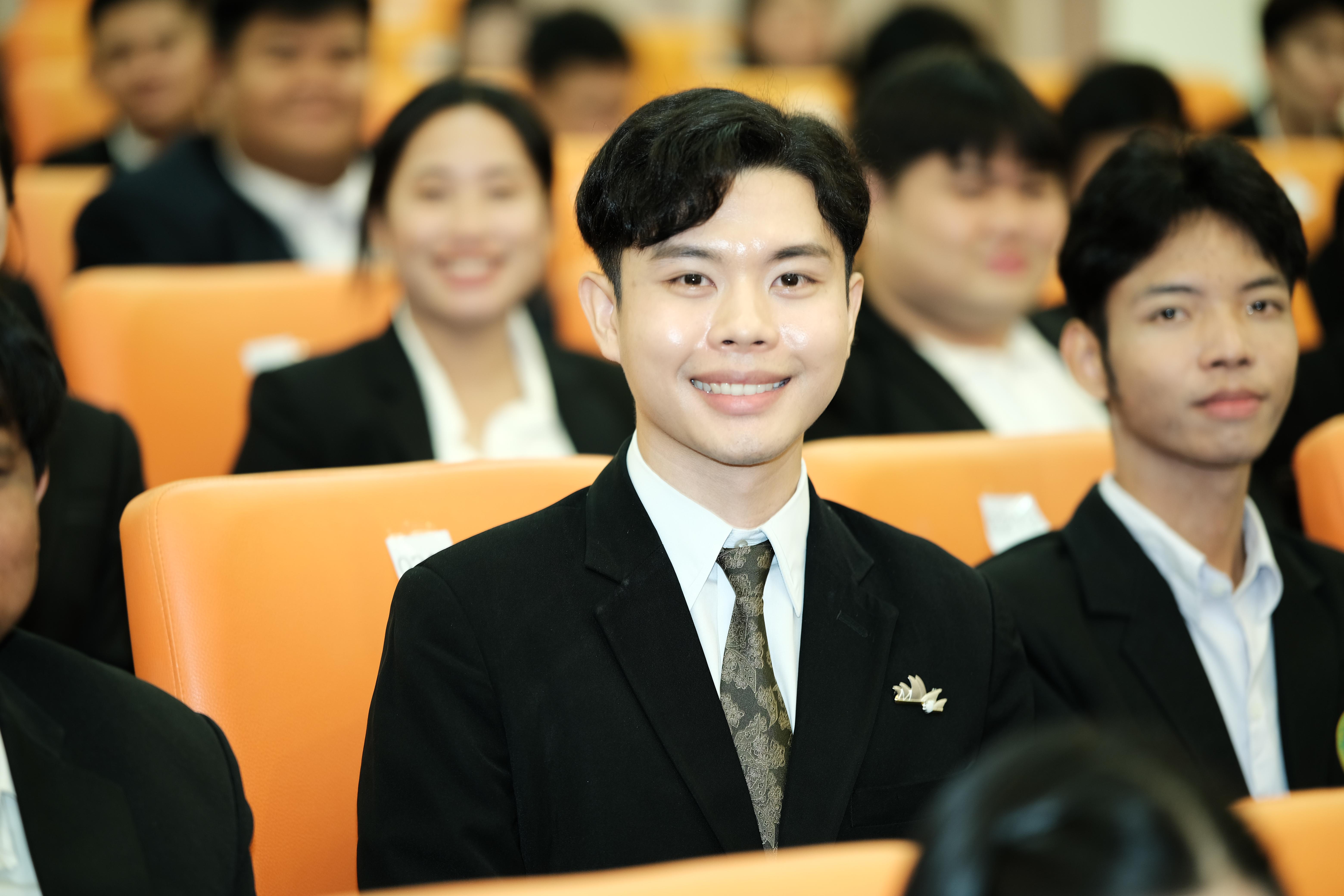 203. คณะครุศาสตร์มหาลัยราชภัฏกำแพงเพชร จัดกิจกรรมมอบเกียรติบัตรและแสดงความยินดีกับผู้สำเร็จการศึกษานักศึกษาหลักสูตรประกาศนียบัตรบัณฑิต สาขาวิชาชีพครู