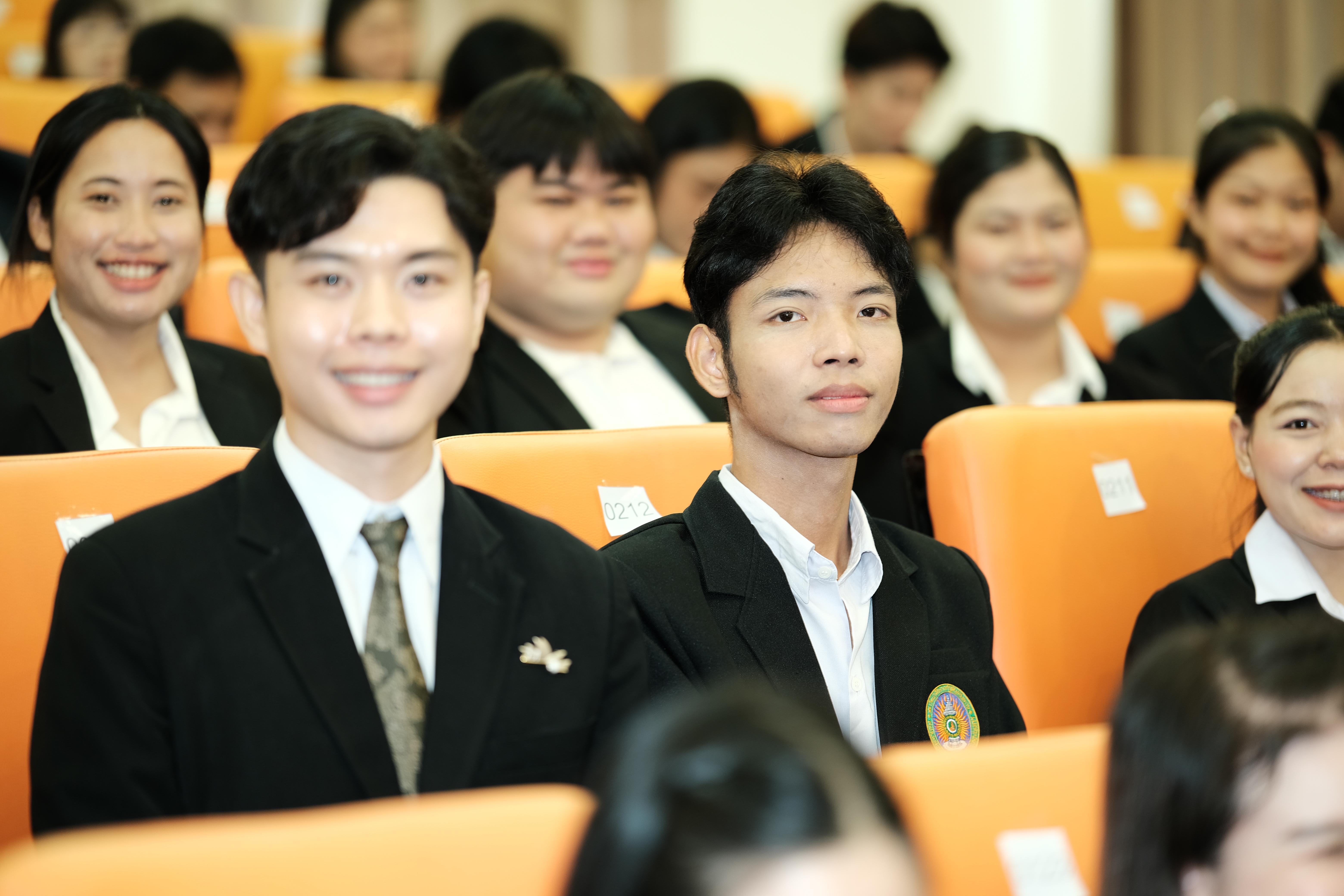 205. คณะครุศาสตร์มหาลัยราชภัฏกำแพงเพชร จัดกิจกรรมมอบเกียรติบัตรและแสดงความยินดีกับผู้สำเร็จการศึกษานักศึกษาหลักสูตรประกาศนียบัตรบัณฑิต สาขาวิชาชีพครู