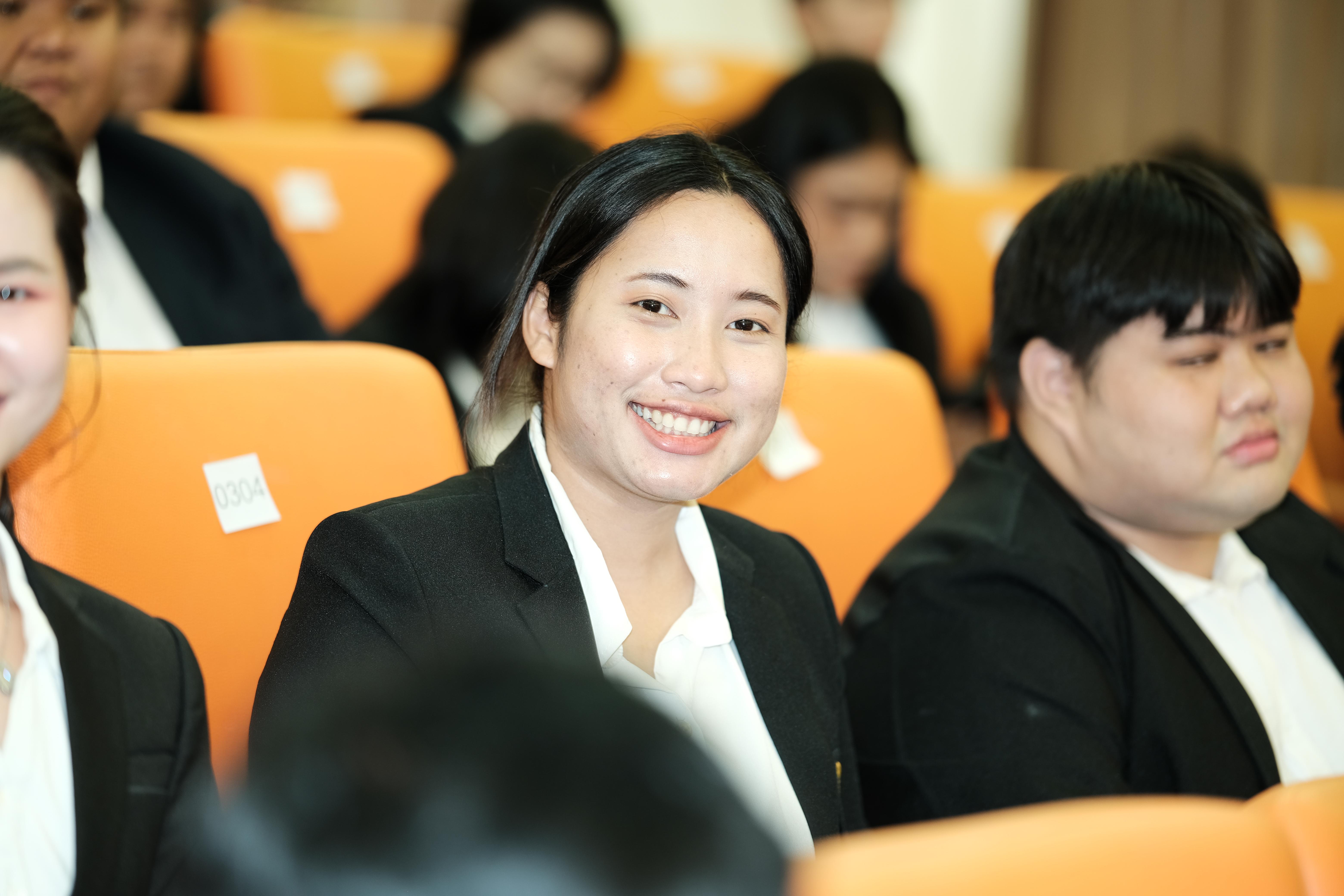 212. คณะครุศาสตร์มหาลัยราชภัฏกำแพงเพชร จัดกิจกรรมมอบเกียรติบัตรและแสดงความยินดีกับผู้สำเร็จการศึกษานักศึกษาหลักสูตรประกาศนียบัตรบัณฑิต สาขาวิชาชีพครู