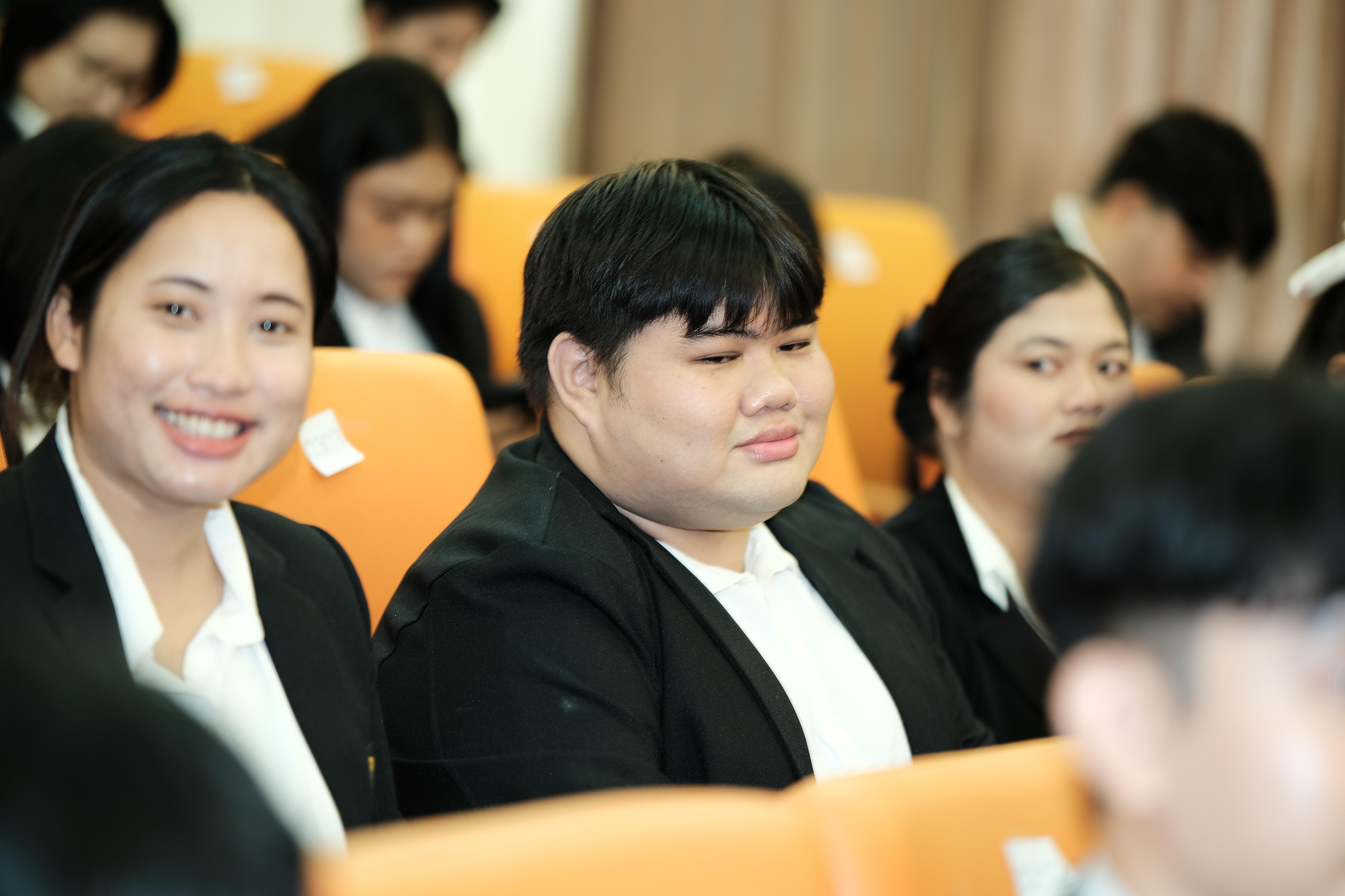 213. คณะครุศาสตร์มหาลัยราชภัฏกำแพงเพชร จัดกิจกรรมมอบเกียรติบัตรและแสดงความยินดีกับผู้สำเร็จการศึกษานักศึกษาหลักสูตรประกาศนียบัตรบัณฑิต สาขาวิชาชีพครู
