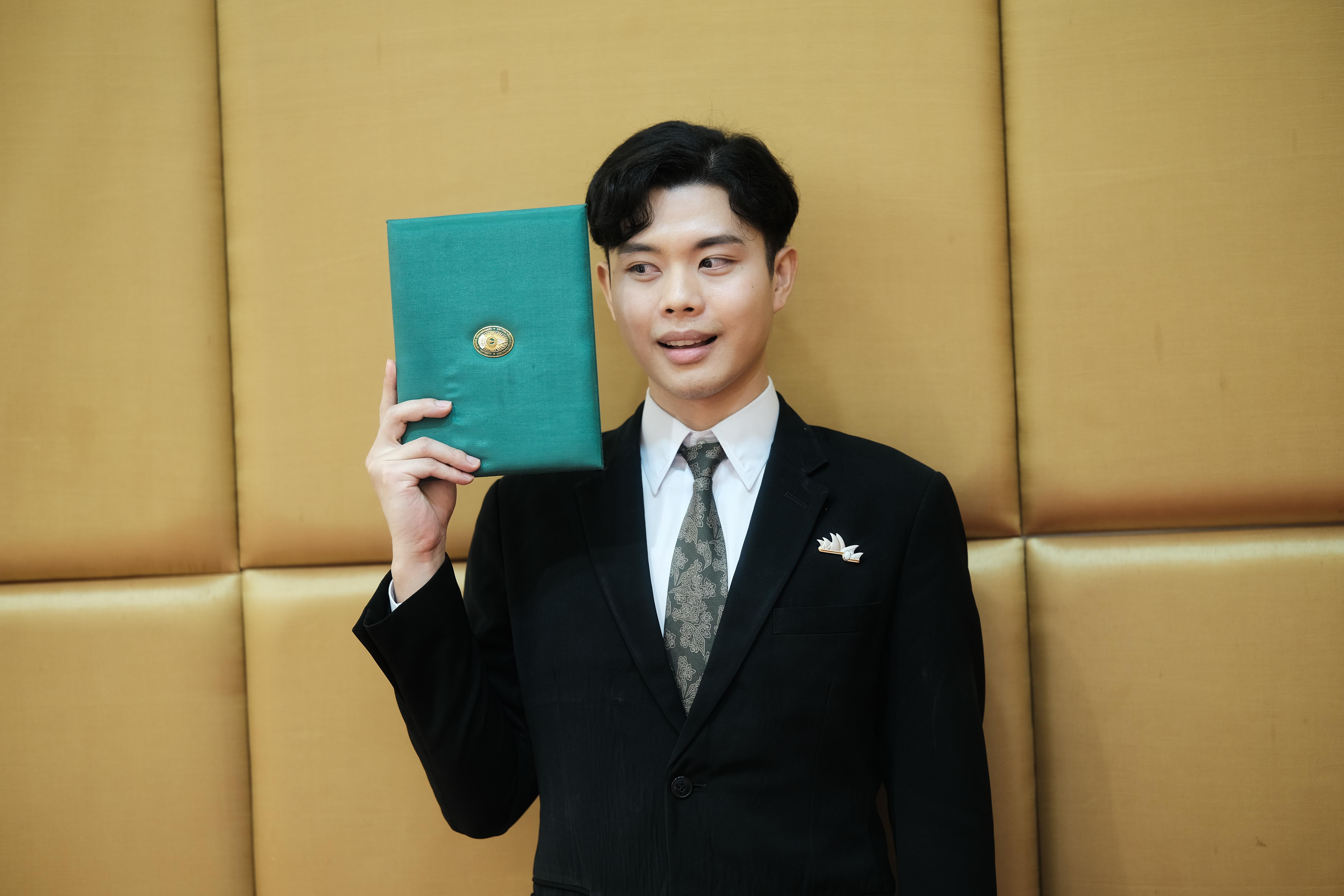 239. คณะครุศาสตร์มหาลัยราชภัฏกำแพงเพชร จัดกิจกรรมมอบเกียรติบัตรและแสดงความยินดีกับผู้สำเร็จการศึกษานักศึกษาหลักสูตรประกาศนียบัตรบัณฑิต สาขาวิชาชีพครู