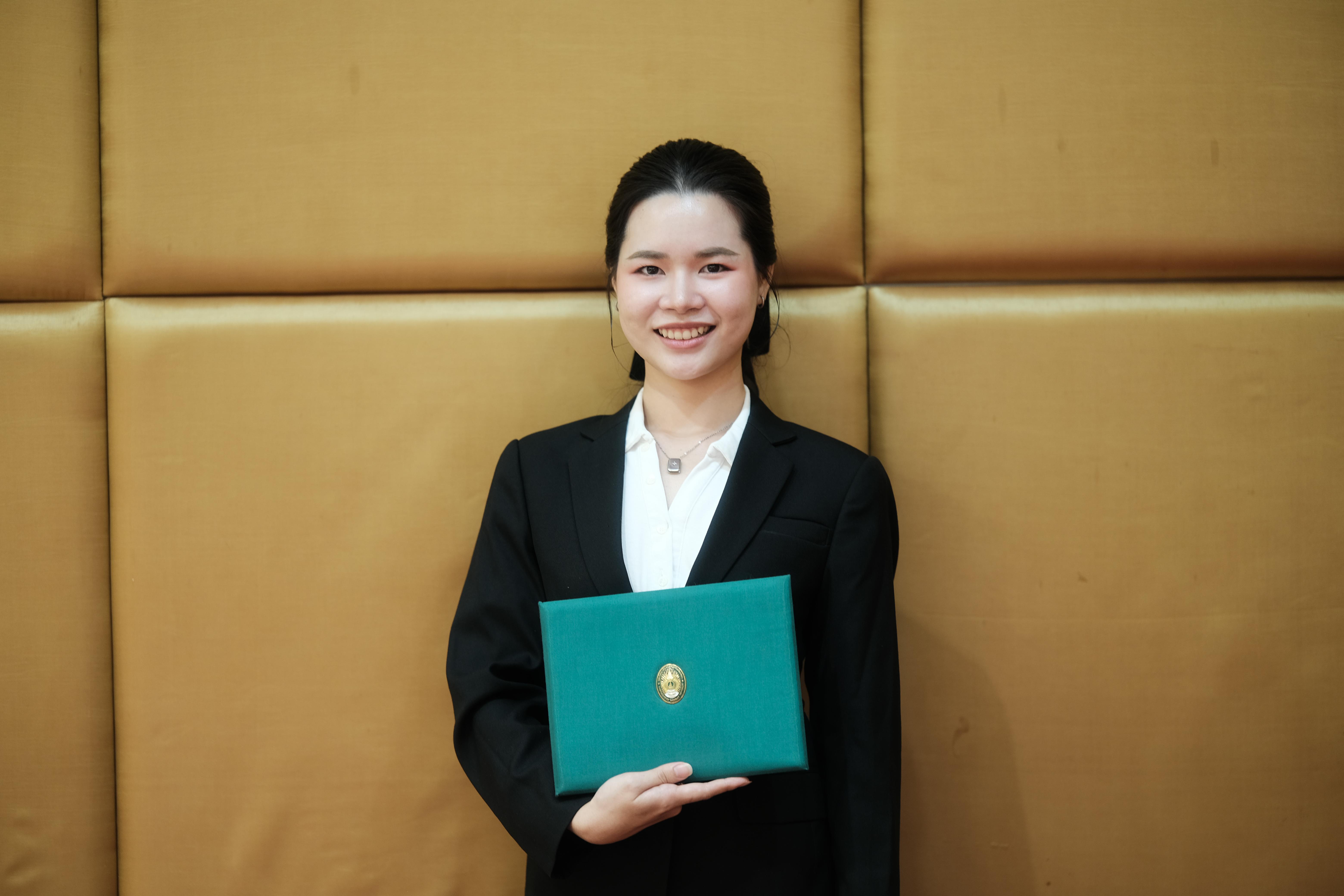 246. คณะครุศาสตร์มหาลัยราชภัฏกำแพงเพชร จัดกิจกรรมมอบเกียรติบัตรและแสดงความยินดีกับผู้สำเร็จการศึกษานักศึกษาหลักสูตรประกาศนียบัตรบัณฑิต สาขาวิชาชีพครู
