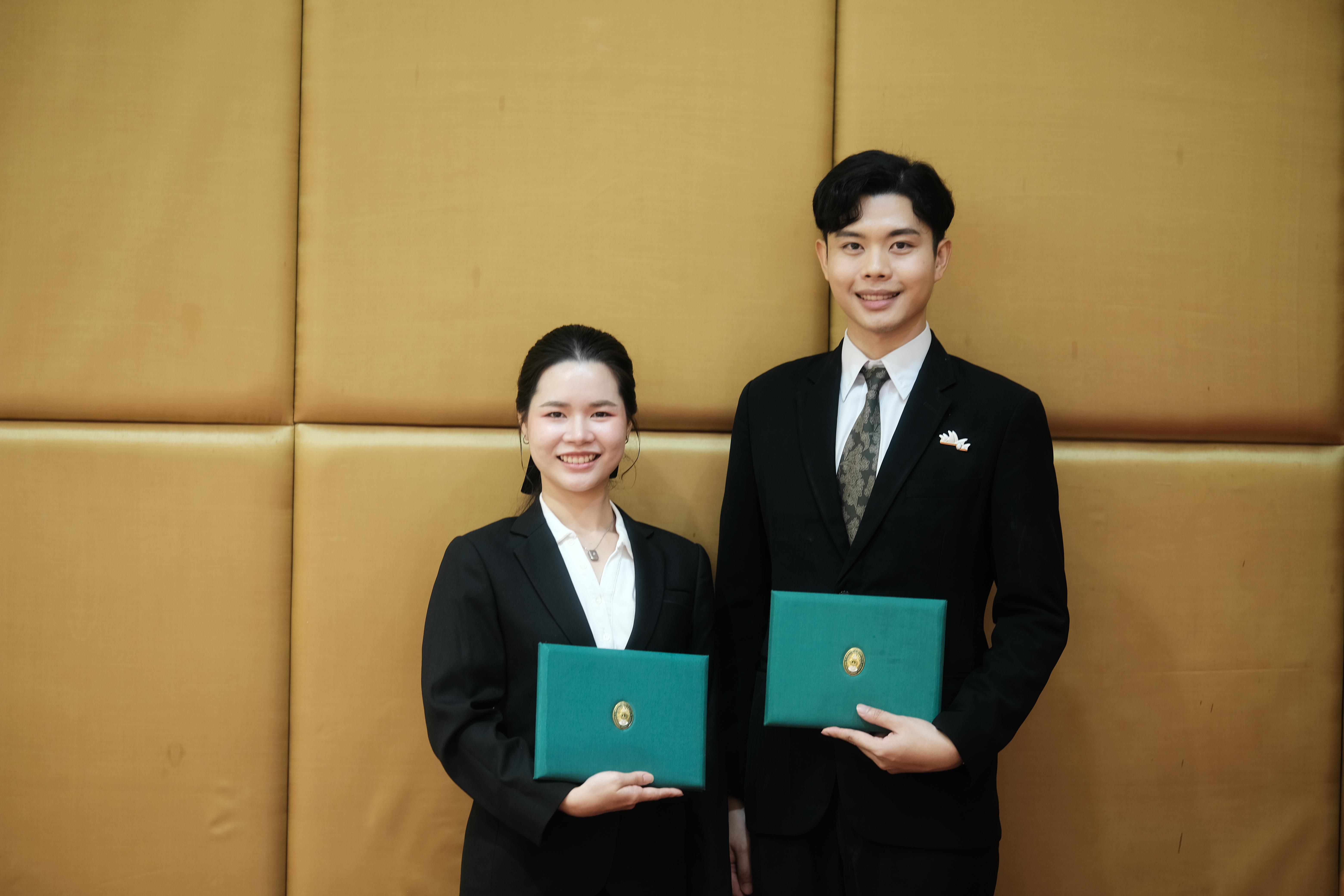 252. คณะครุศาสตร์มหาลัยราชภัฏกำแพงเพชร จัดกิจกรรมมอบเกียรติบัตรและแสดงความยินดีกับผู้สำเร็จการศึกษานักศึกษาหลักสูตรประกาศนียบัตรบัณฑิต สาขาวิชาชีพครู