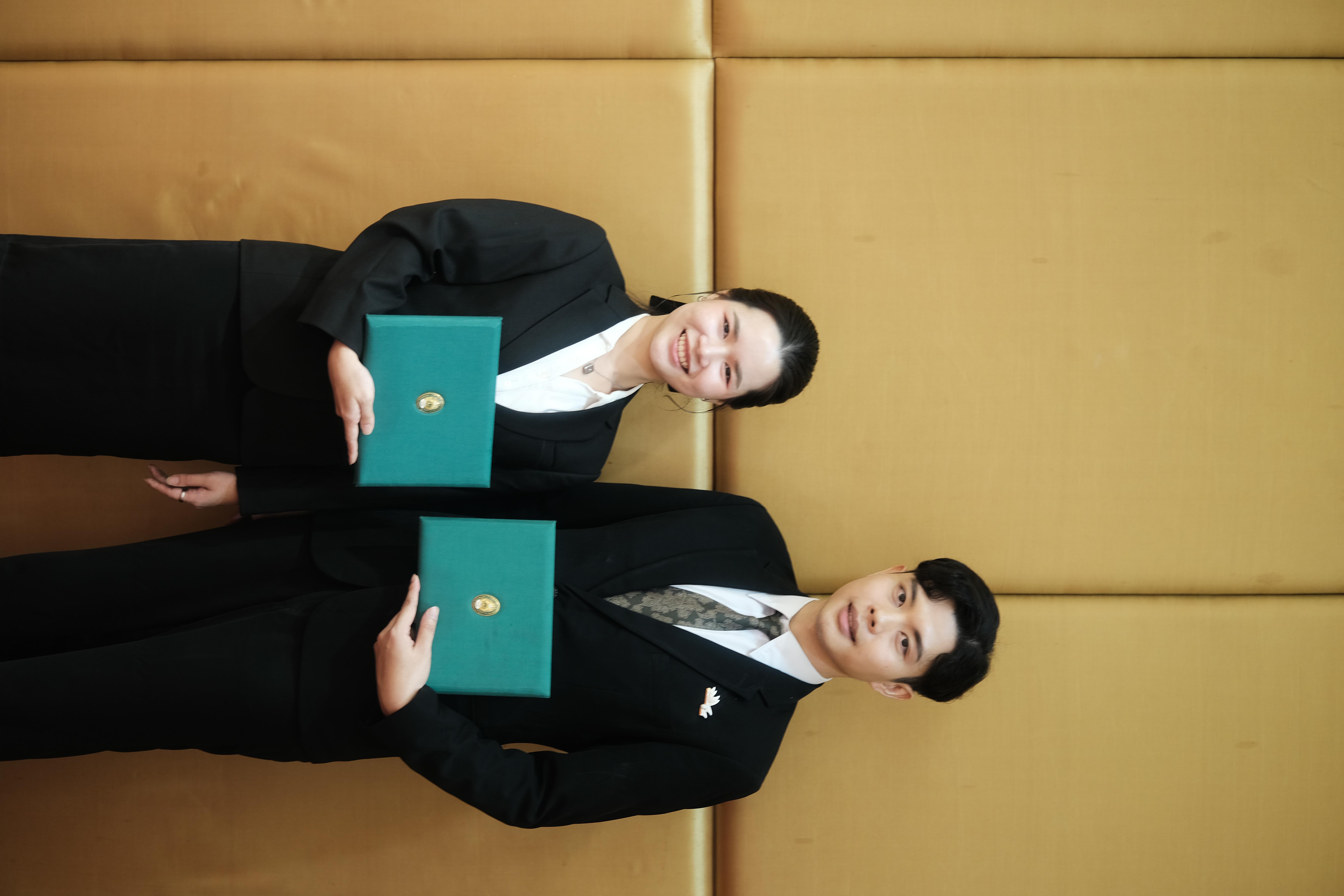 254. คณะครุศาสตร์มหาลัยราชภัฏกำแพงเพชร จัดกิจกรรมมอบเกียรติบัตรและแสดงความยินดีกับผู้สำเร็จการศึกษานักศึกษาหลักสูตรประกาศนียบัตรบัณฑิต สาขาวิชาชีพครู