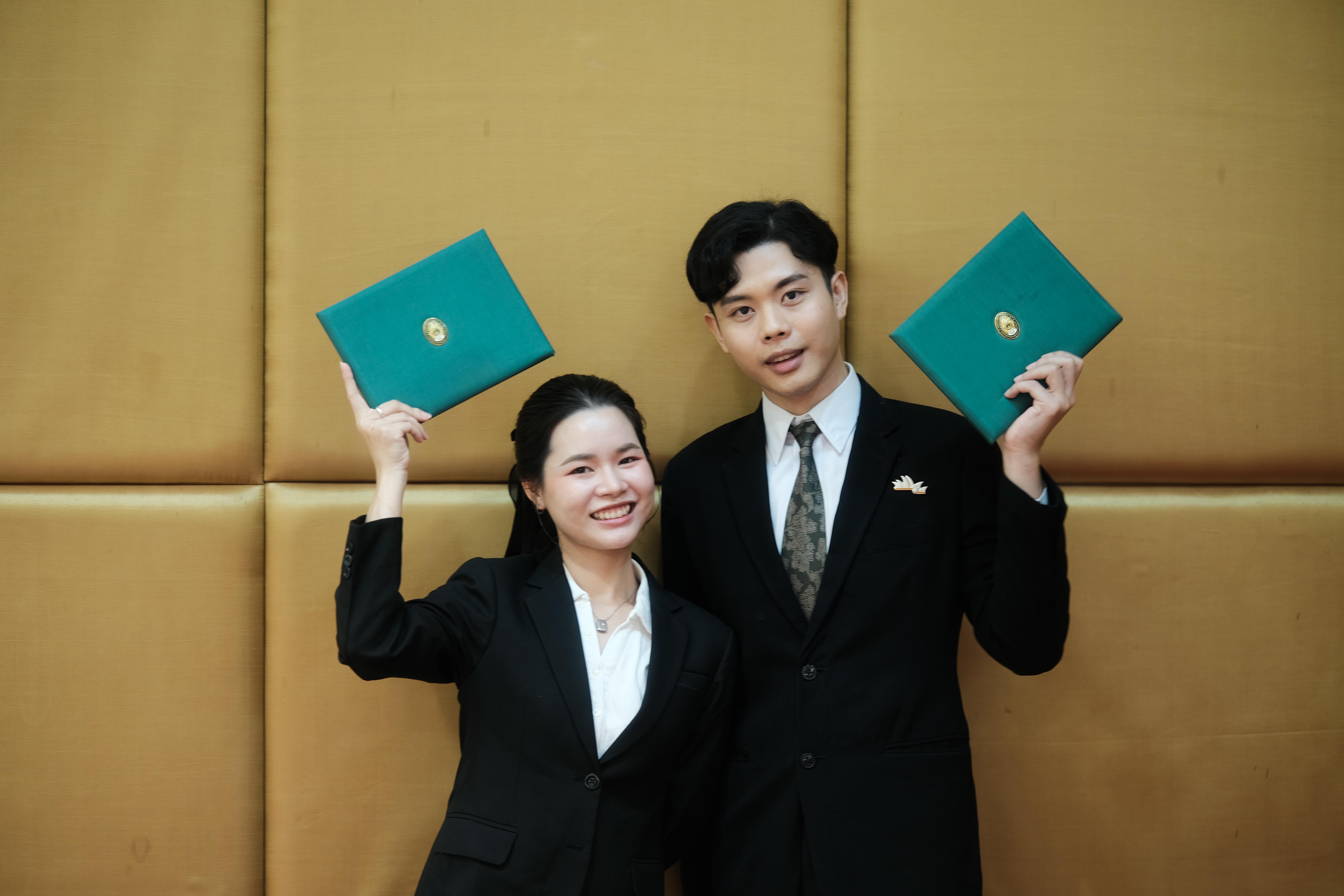 258. คณะครุศาสตร์มหาลัยราชภัฏกำแพงเพชร จัดกิจกรรมมอบเกียรติบัตรและแสดงความยินดีกับผู้สำเร็จการศึกษานักศึกษาหลักสูตรประกาศนียบัตรบัณฑิต สาขาวิชาชีพครู