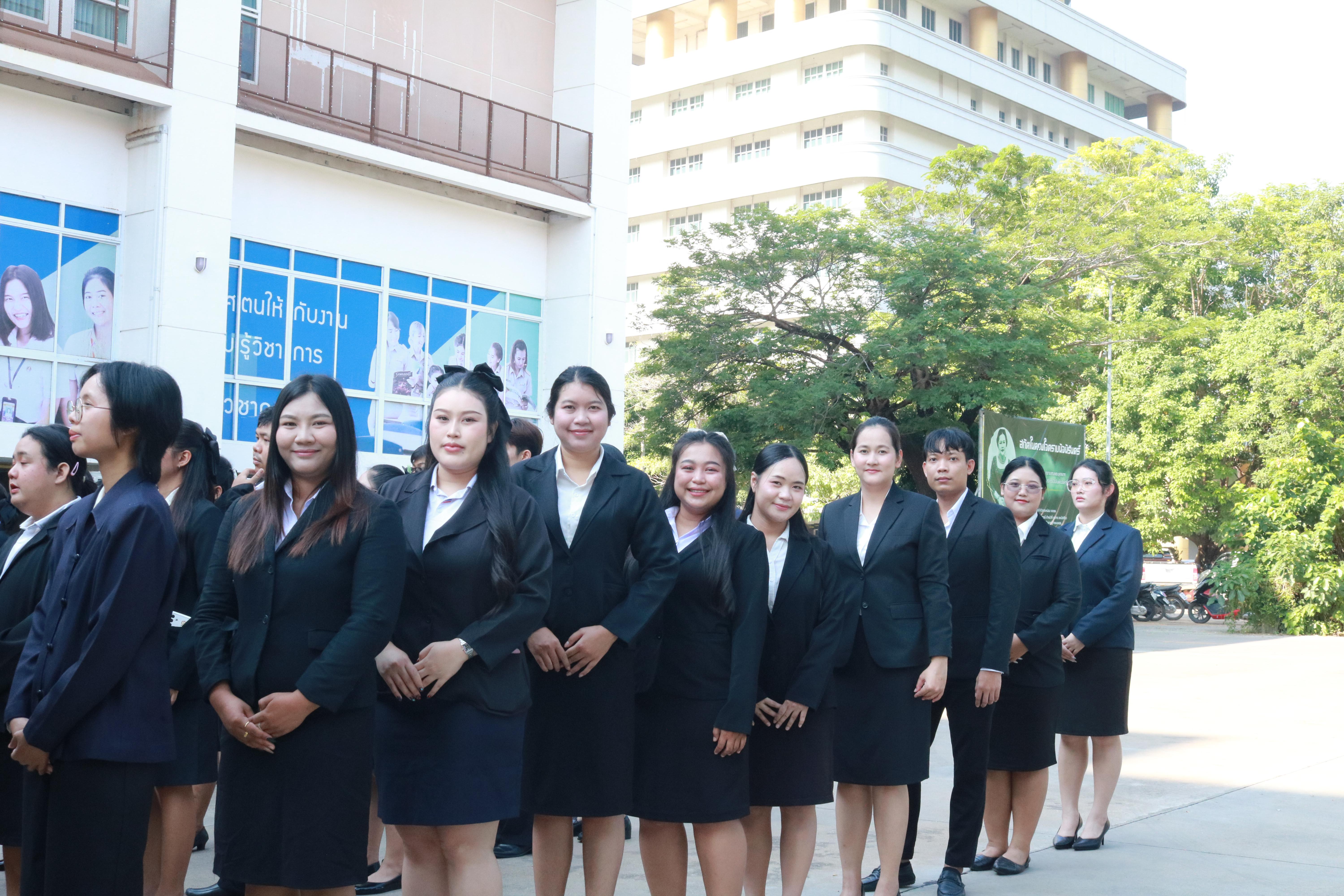 267. คณะครุศาสตร์มหาลัยราชภัฏกำแพงเพชร จัดกิจกรรมมอบเกียรติบัตรและแสดงความยินดีกับผู้สำเร็จการศึกษานักศึกษาหลักสูตรประกาศนียบัตรบัณฑิต สาขาวิชาชีพครู