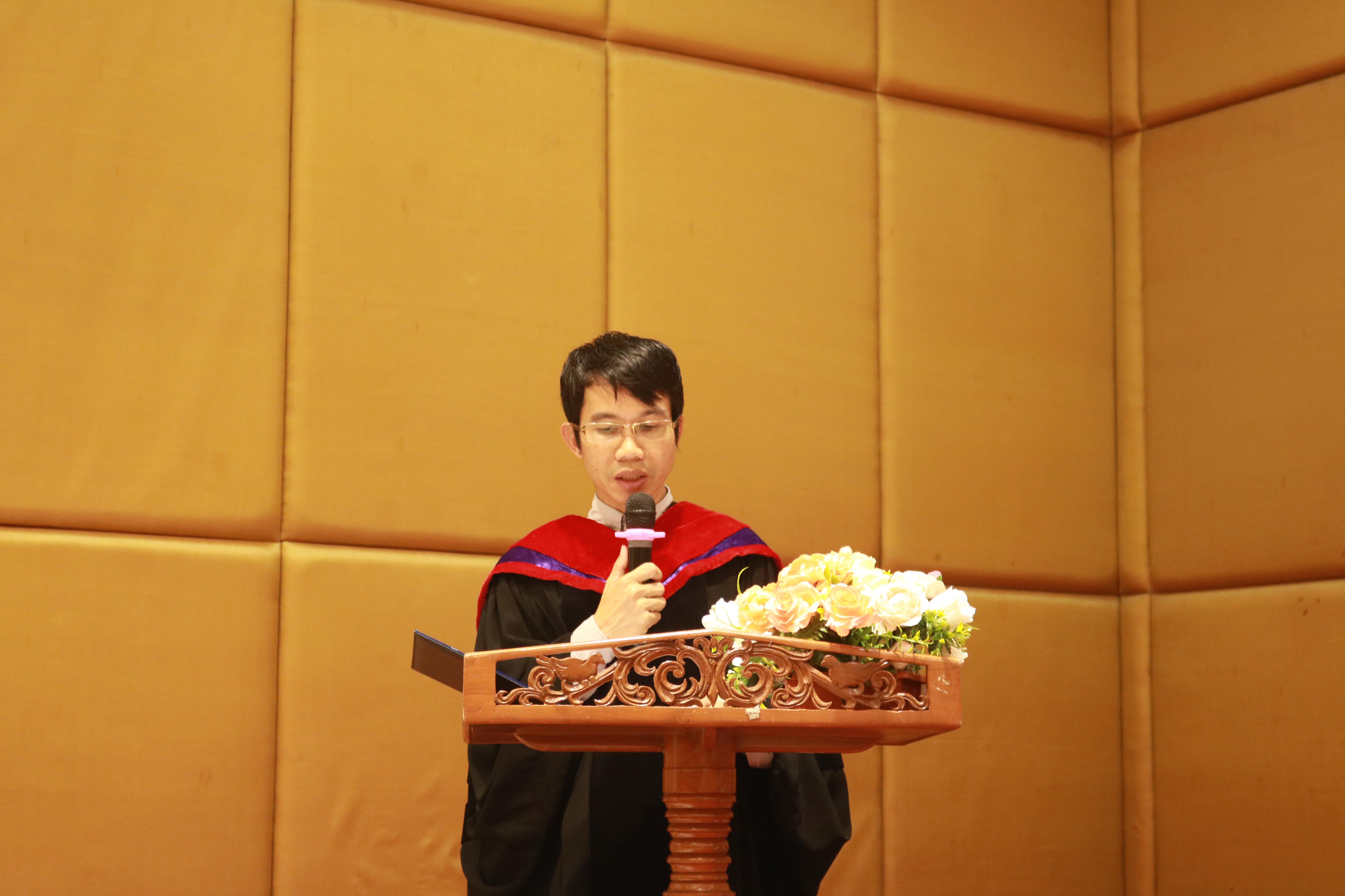 302. คณะครุศาสตร์มหาลัยราชภัฏกำแพงเพชร จัดกิจกรรมมอบเกียรติบัตรและแสดงความยินดีกับผู้สำเร็จการศึกษานักศึกษาหลักสูตรประกาศนียบัตรบัณฑิต สาขาวิชาชีพครู