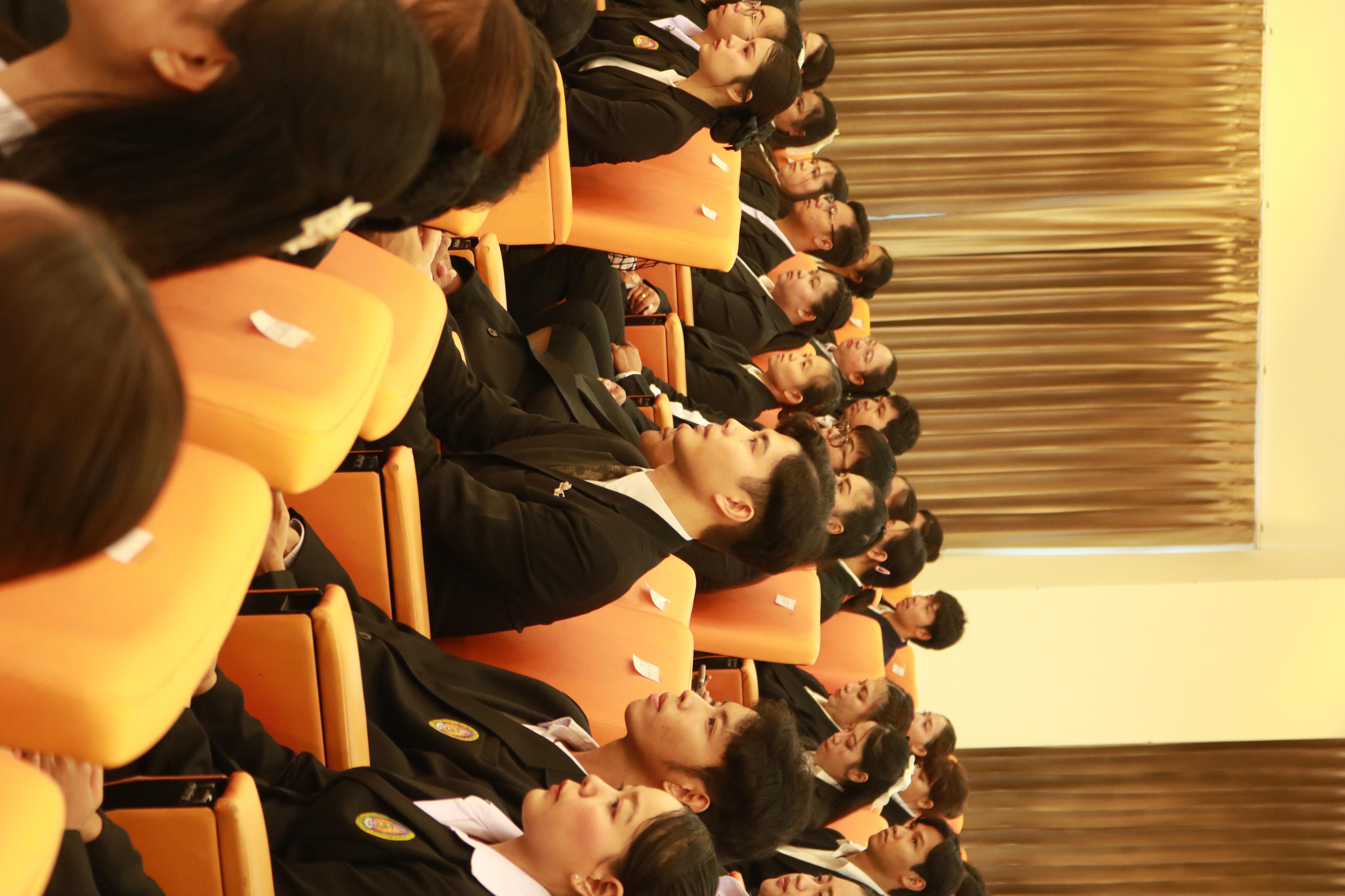 313. คณะครุศาสตร์มหาลัยราชภัฏกำแพงเพชร จัดกิจกรรมมอบเกียรติบัตรและแสดงความยินดีกับผู้สำเร็จการศึกษานักศึกษาหลักสูตรประกาศนียบัตรบัณฑิต สาขาวิชาชีพครู