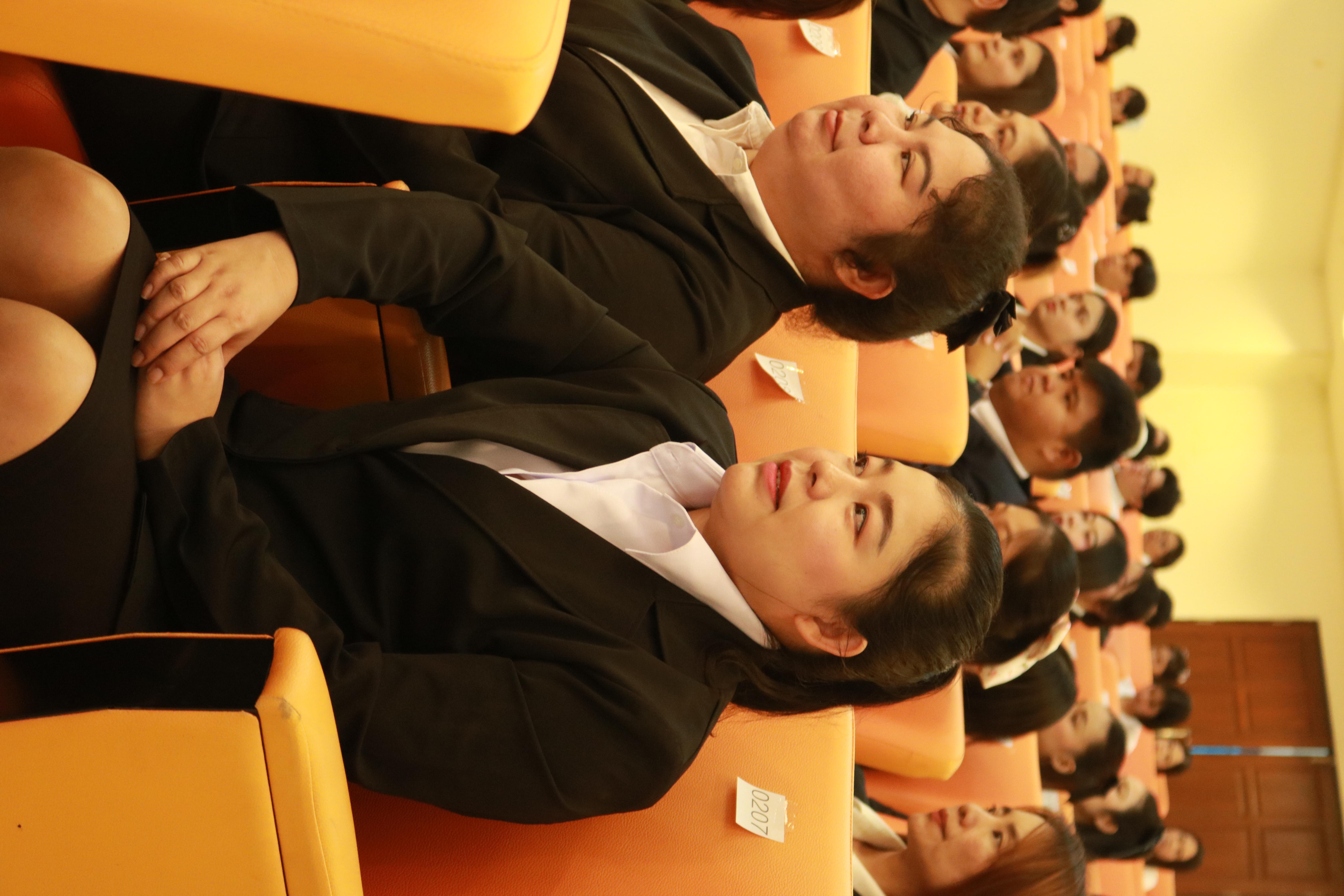 314. คณะครุศาสตร์มหาลัยราชภัฏกำแพงเพชร จัดกิจกรรมมอบเกียรติบัตรและแสดงความยินดีกับผู้สำเร็จการศึกษานักศึกษาหลักสูตรประกาศนียบัตรบัณฑิต สาขาวิชาชีพครู