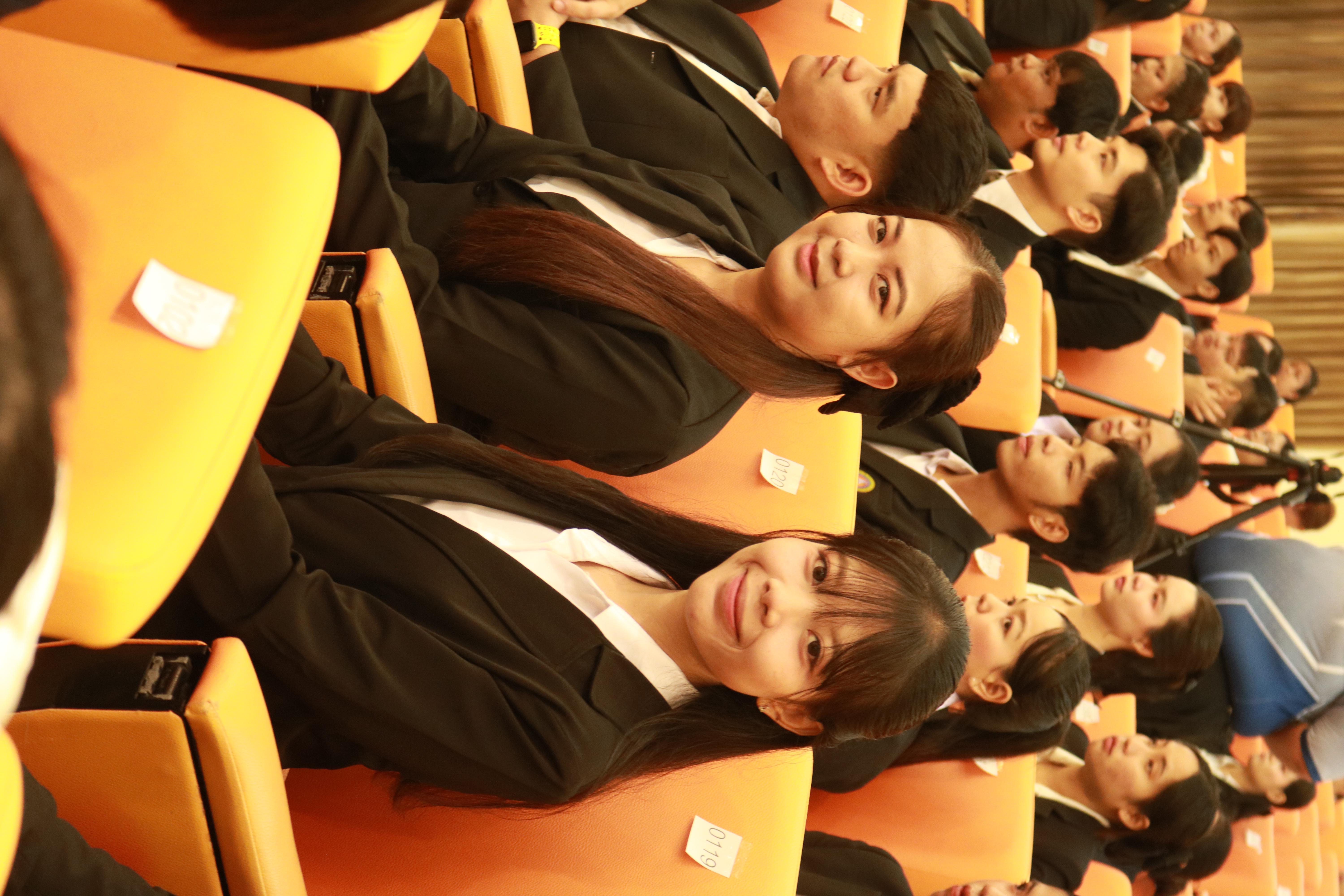 316. คณะครุศาสตร์มหาลัยราชภัฏกำแพงเพชร จัดกิจกรรมมอบเกียรติบัตรและแสดงความยินดีกับผู้สำเร็จการศึกษานักศึกษาหลักสูตรประกาศนียบัตรบัณฑิต สาขาวิชาชีพครู
