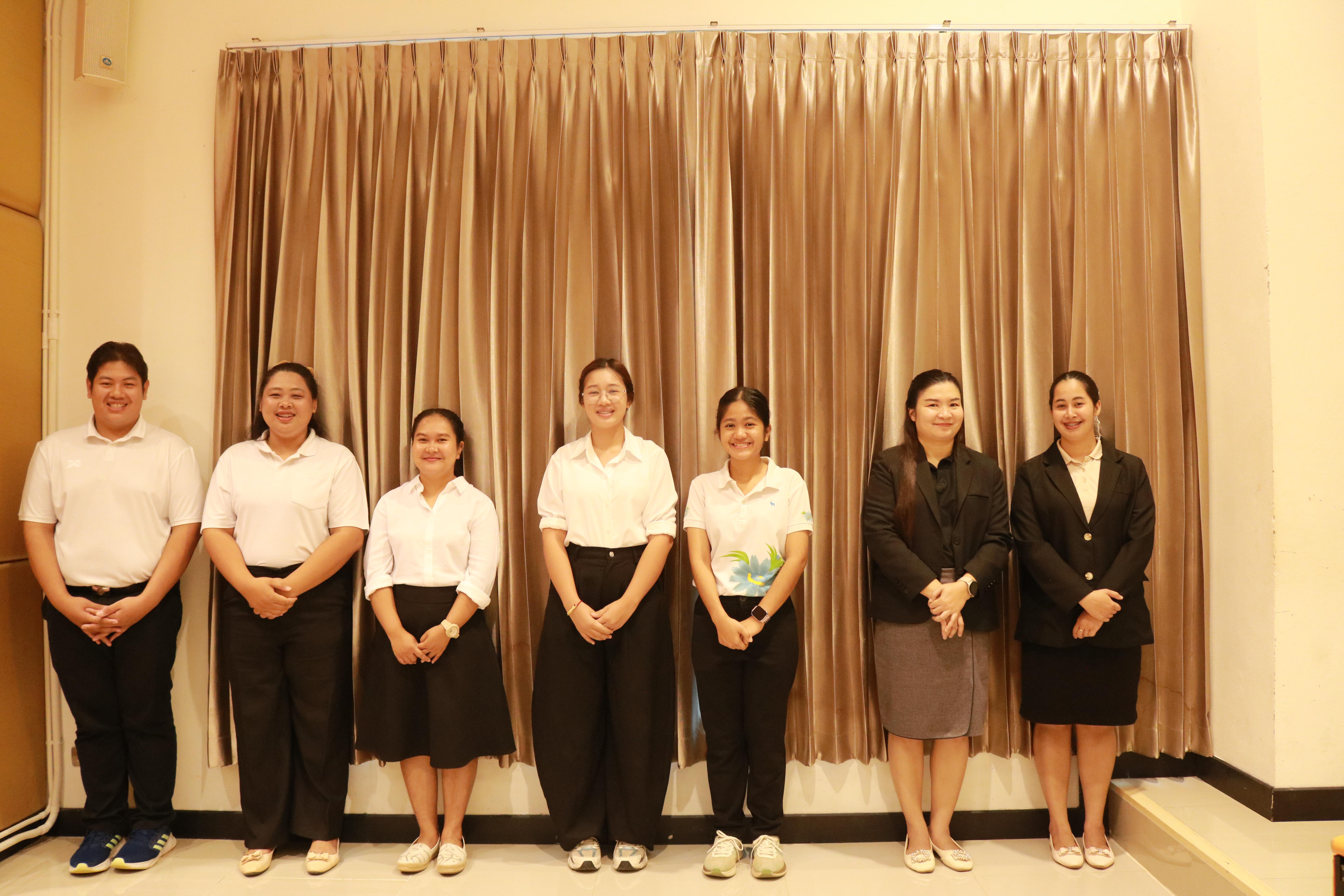 331. คณะครุศาสตร์มหาลัยราชภัฏกำแพงเพชร จัดกิจกรรมมอบเกียรติบัตรและแสดงความยินดีกับผู้สำเร็จการศึกษานักศึกษาหลักสูตรประกาศนียบัตรบัณฑิต สาขาวิชาชีพครู