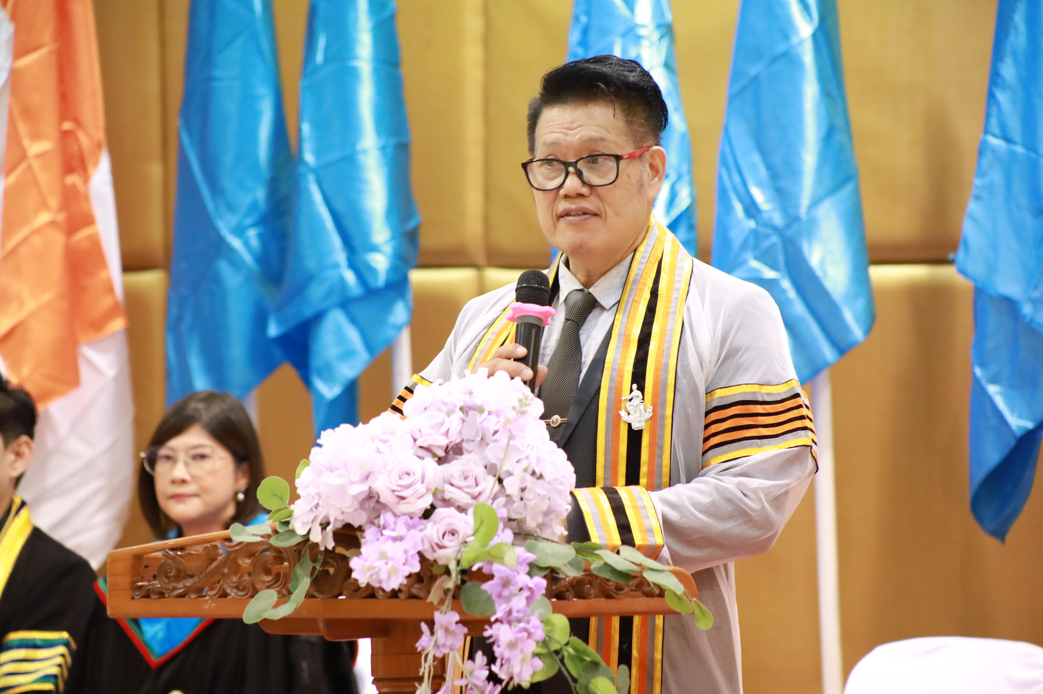 341. คณะครุศาสตร์มหาลัยราชภัฏกำแพงเพชร จัดกิจกรรมมอบเกียรติบัตรและแสดงความยินดีกับผู้สำเร็จการศึกษานักศึกษาหลักสูตรประกาศนียบัตรบัณฑิต สาขาวิชาชีพครู