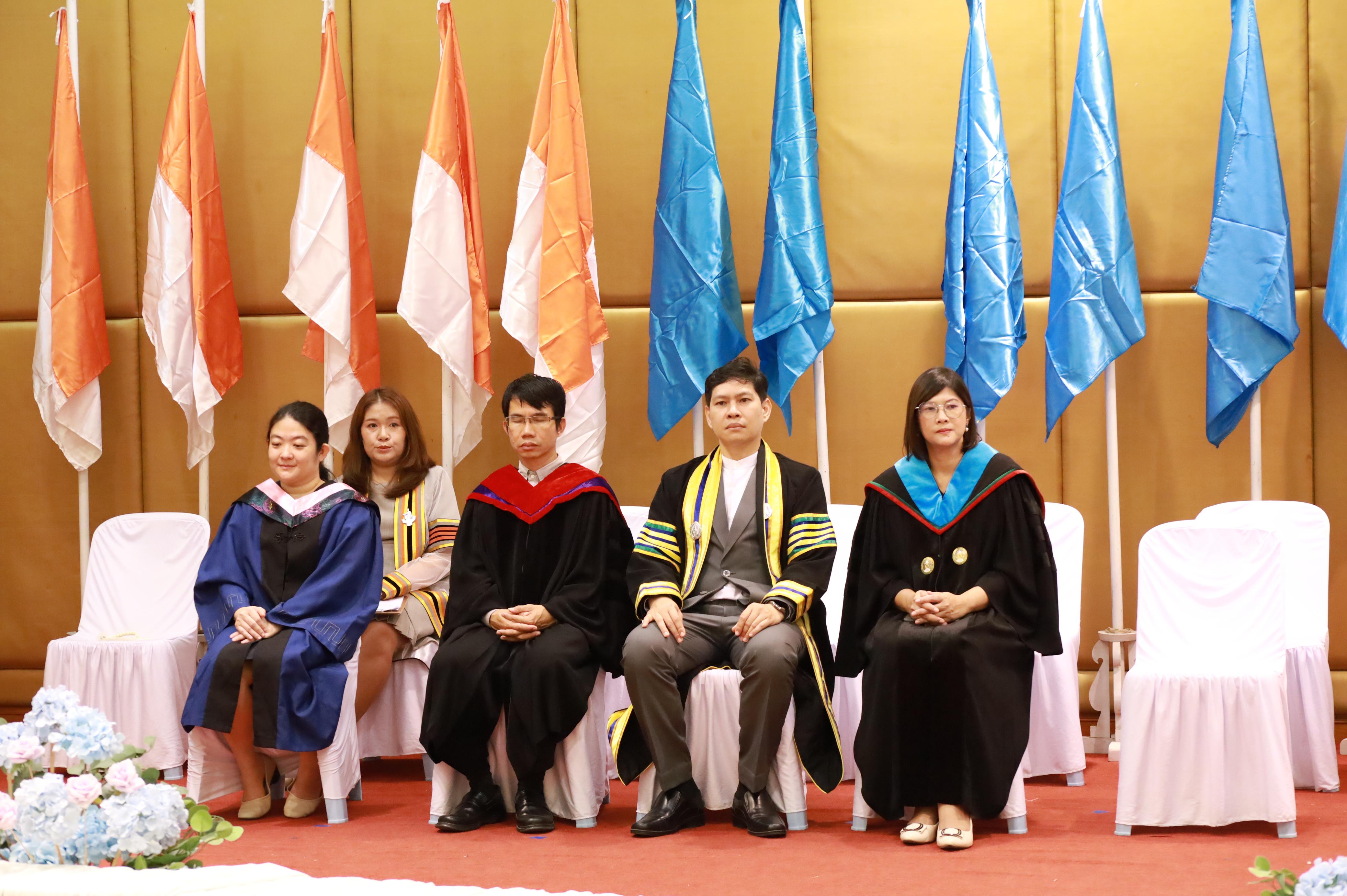 346. คณะครุศาสตร์มหาลัยราชภัฏกำแพงเพชร จัดกิจกรรมมอบเกียรติบัตรและแสดงความยินดีกับผู้สำเร็จการศึกษานักศึกษาหลักสูตรประกาศนียบัตรบัณฑิต สาขาวิชาชีพครู