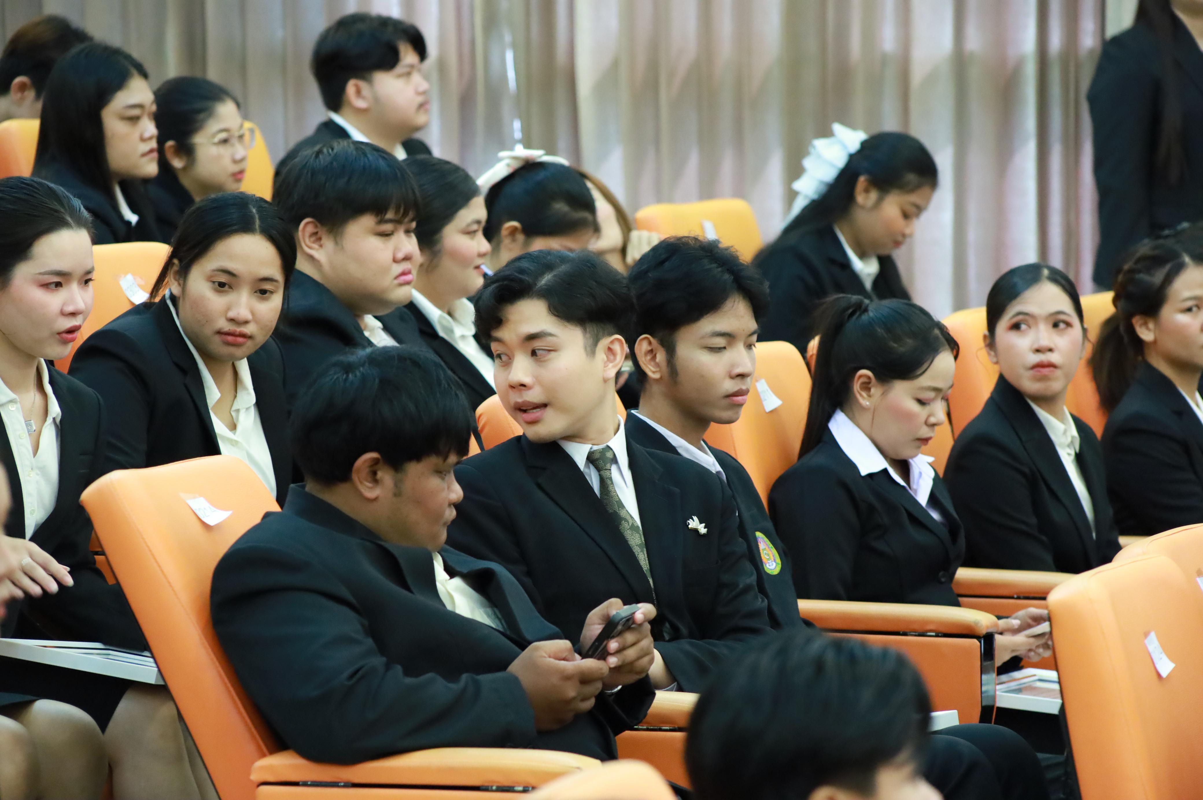 362. คณะครุศาสตร์มหาลัยราชภัฏกำแพงเพชร จัดกิจกรรมมอบเกียรติบัตรและแสดงความยินดีกับผู้สำเร็จการศึกษานักศึกษาหลักสูตรประกาศนียบัตรบัณฑิต สาขาวิชาชีพครู